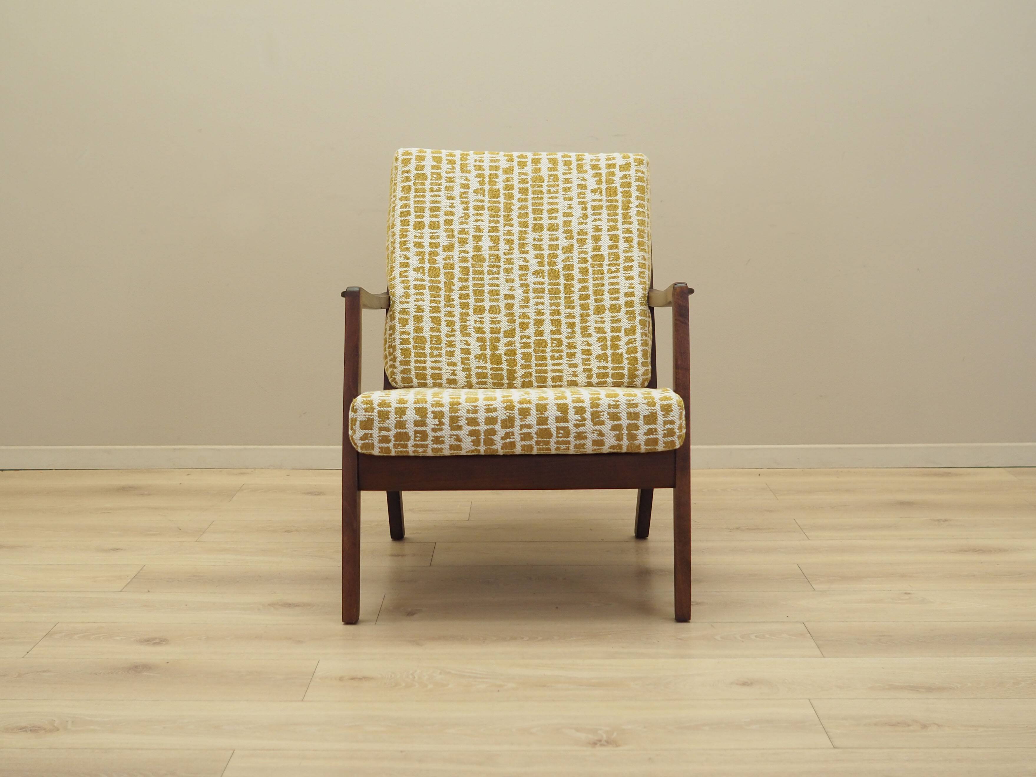 Fauteuil en hêtre, design danois, années 1970, production : Danemark