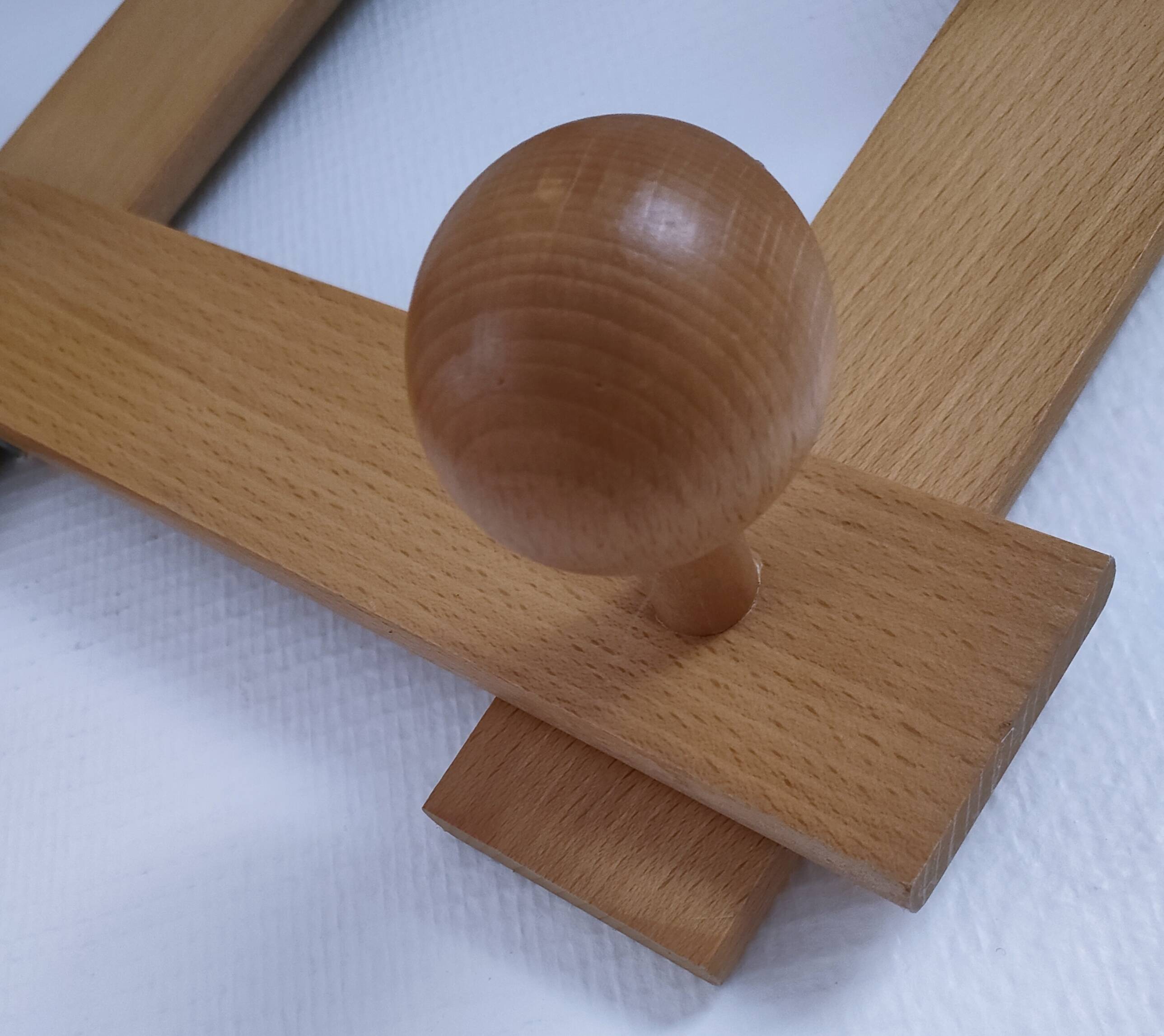 Solid pine crossbar coat rack from the 90s