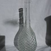 Carafe bouteille en verre décor pointe de diamant ananas