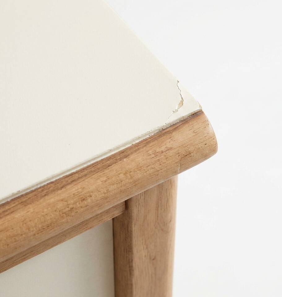 Commode style transition en bois clair et façade crème