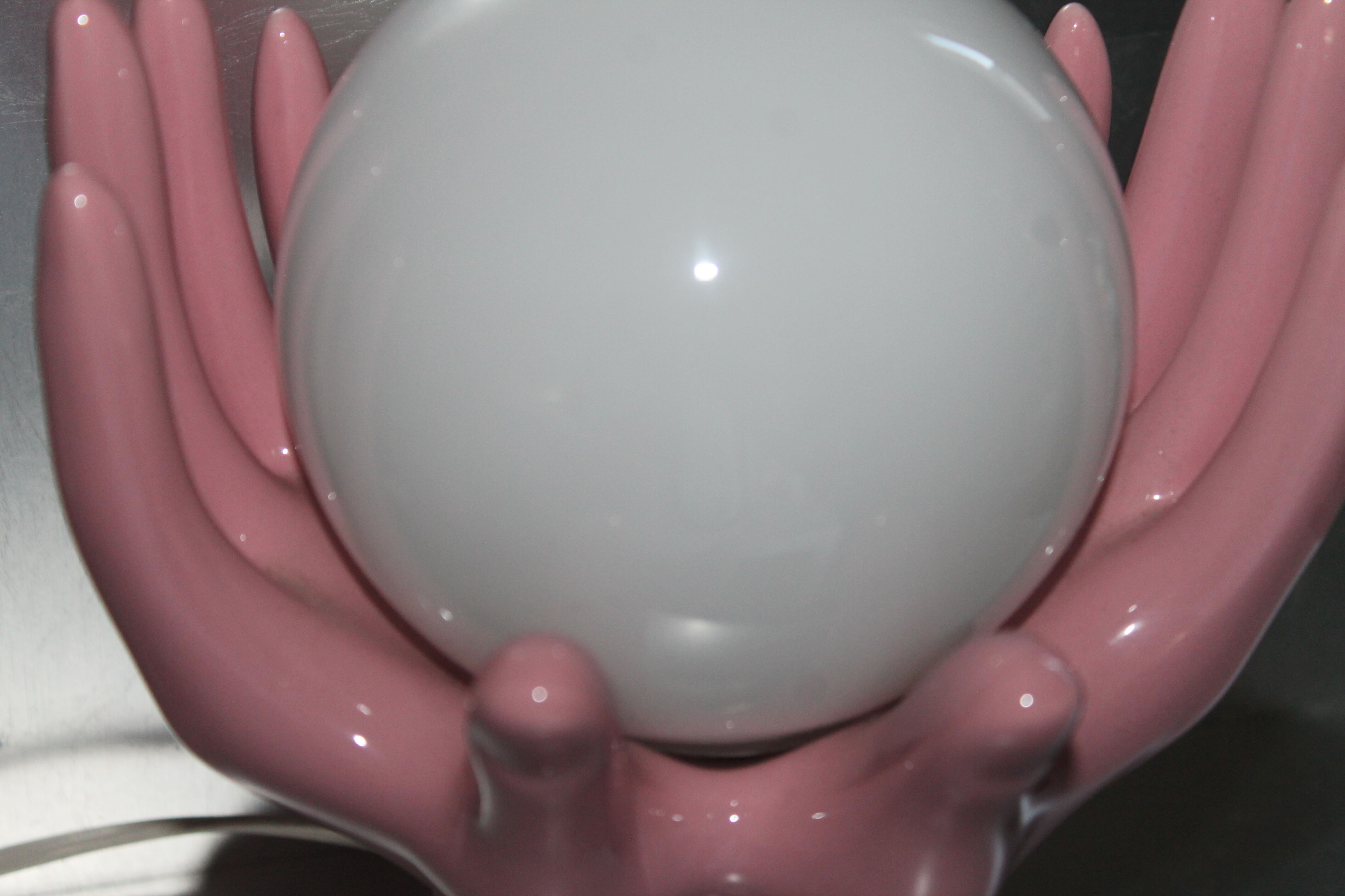 Vintage ceramic hand lamp and opaline globe