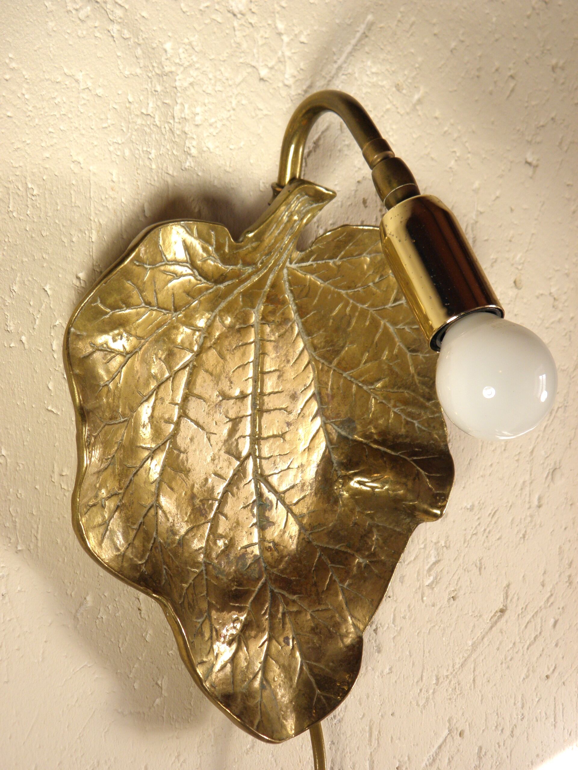 Brass "sheet" wall lamp