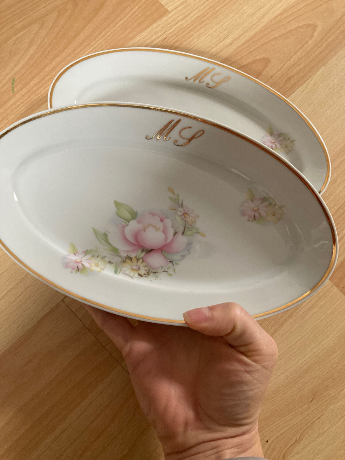 Plats ovales porcelaine de Limoges monogramme