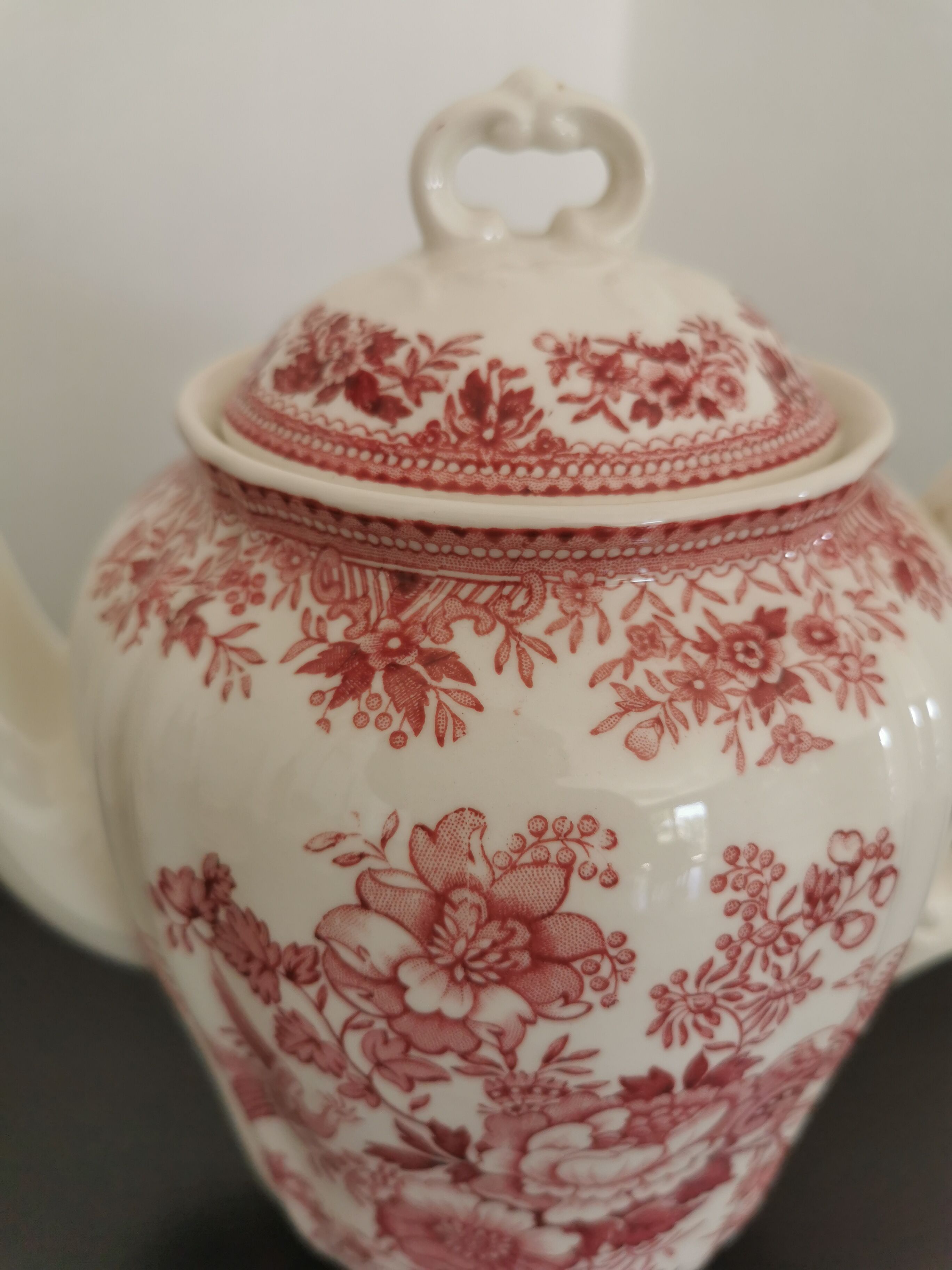 Villeroy & Boch Saar Germany antique red coffee and tea set