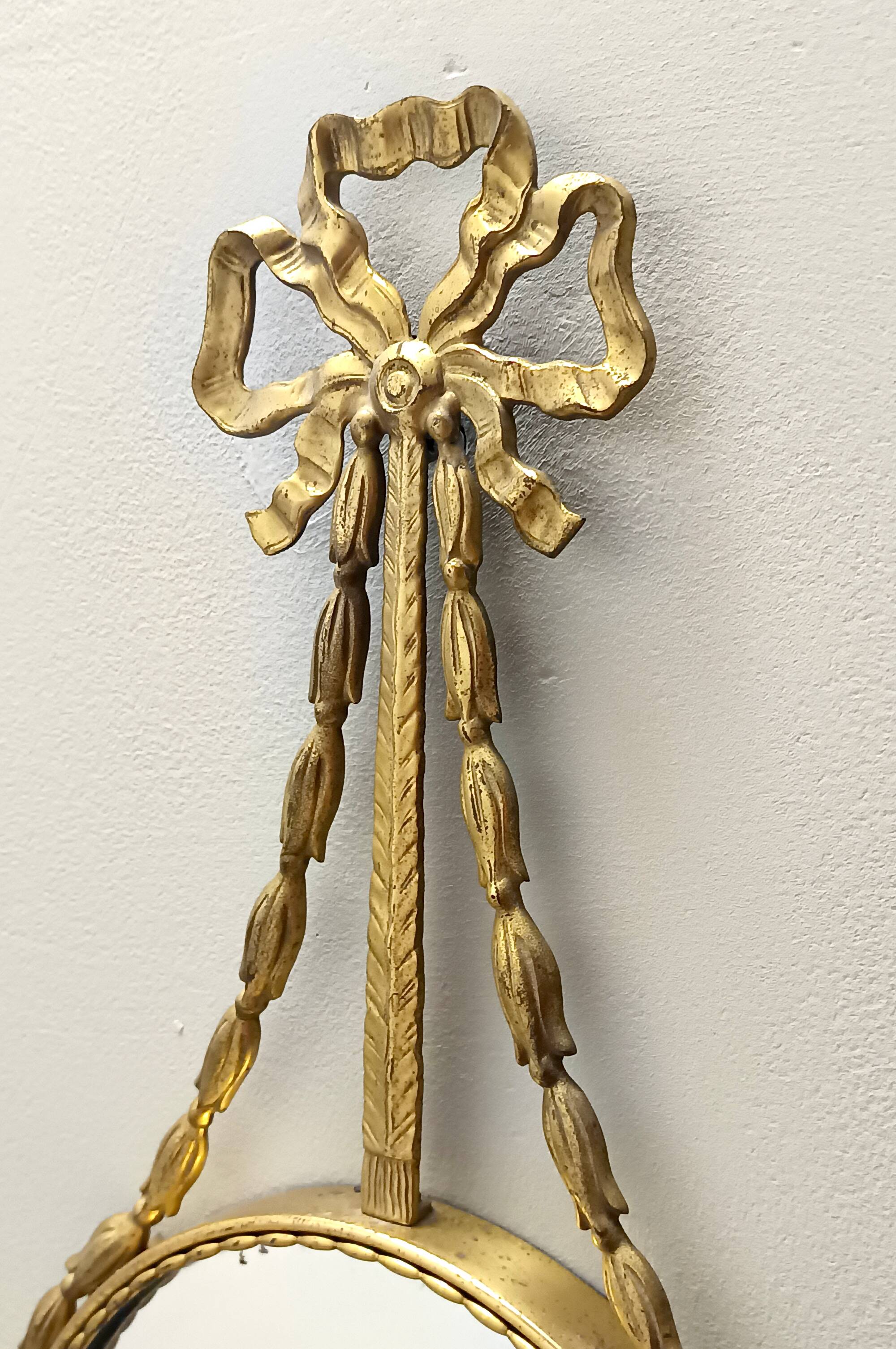 Oval wall mirror with Brass Frame and Ribbon, Italy