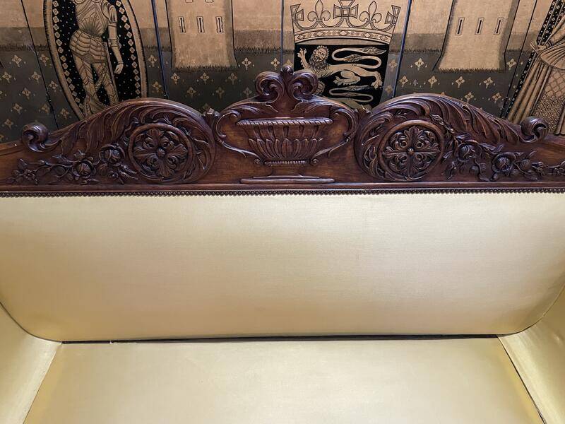 Sofa - Restoration period bench in mahogany