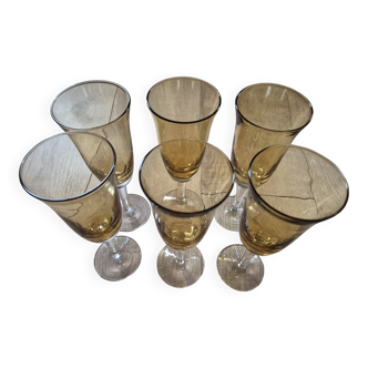 Yellow champagne flutes