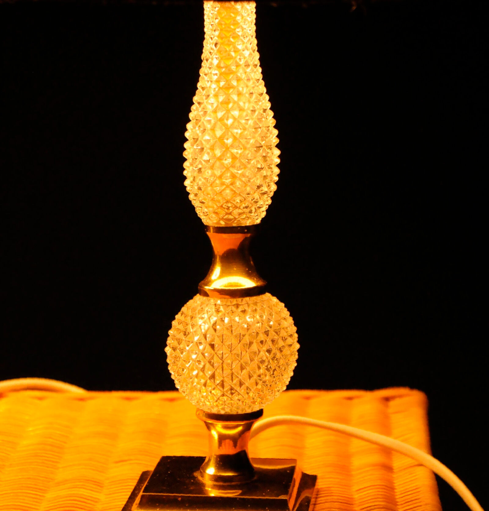 Paire de lampes en verre, modèle baccarat, xxe siècle
