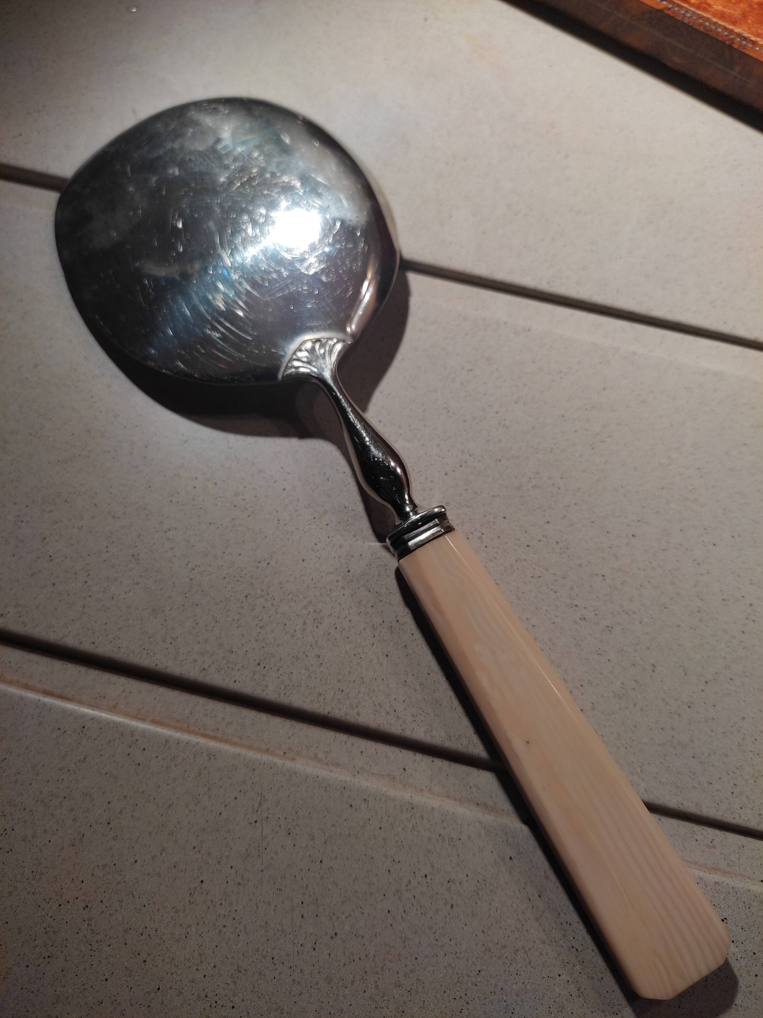 Serving flat spoon