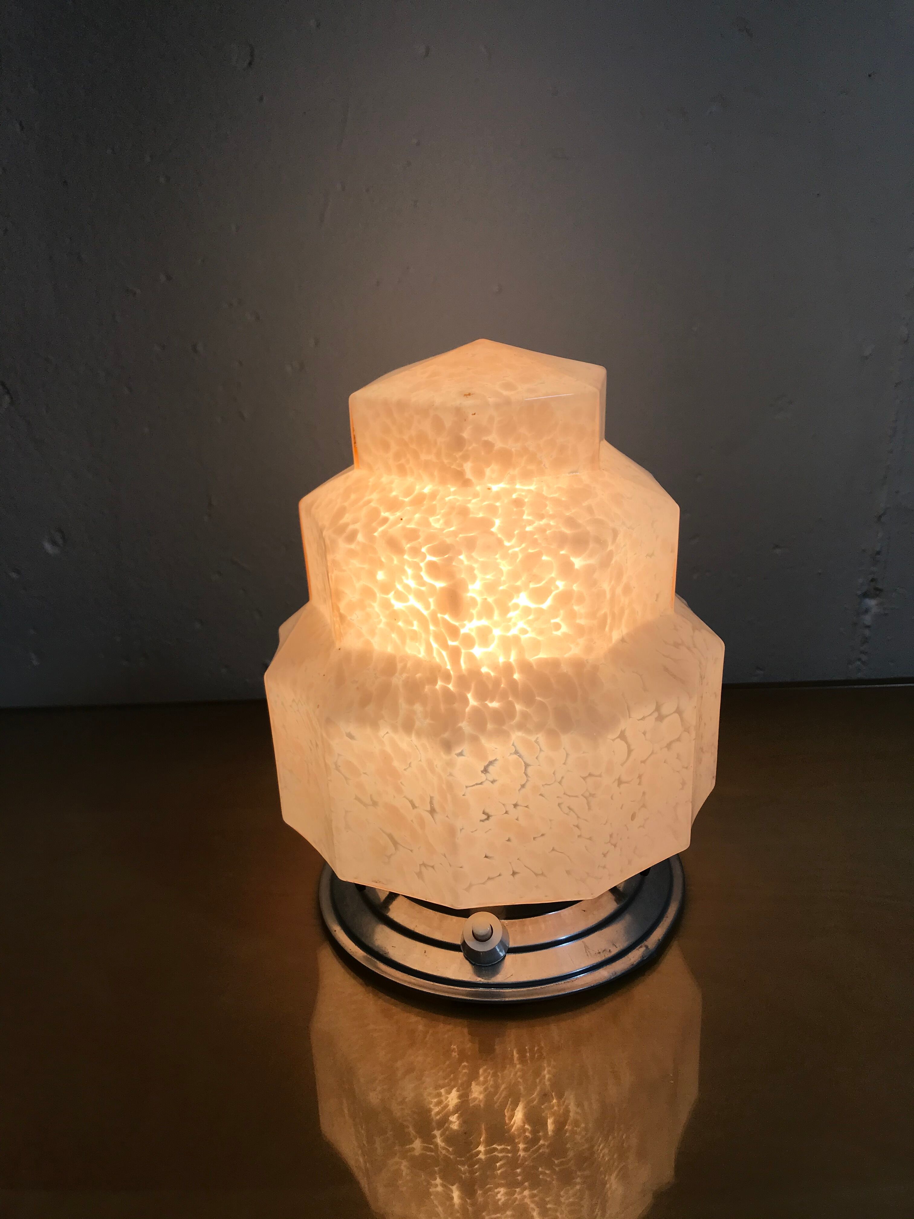 Cathedral lamp to pose art deco