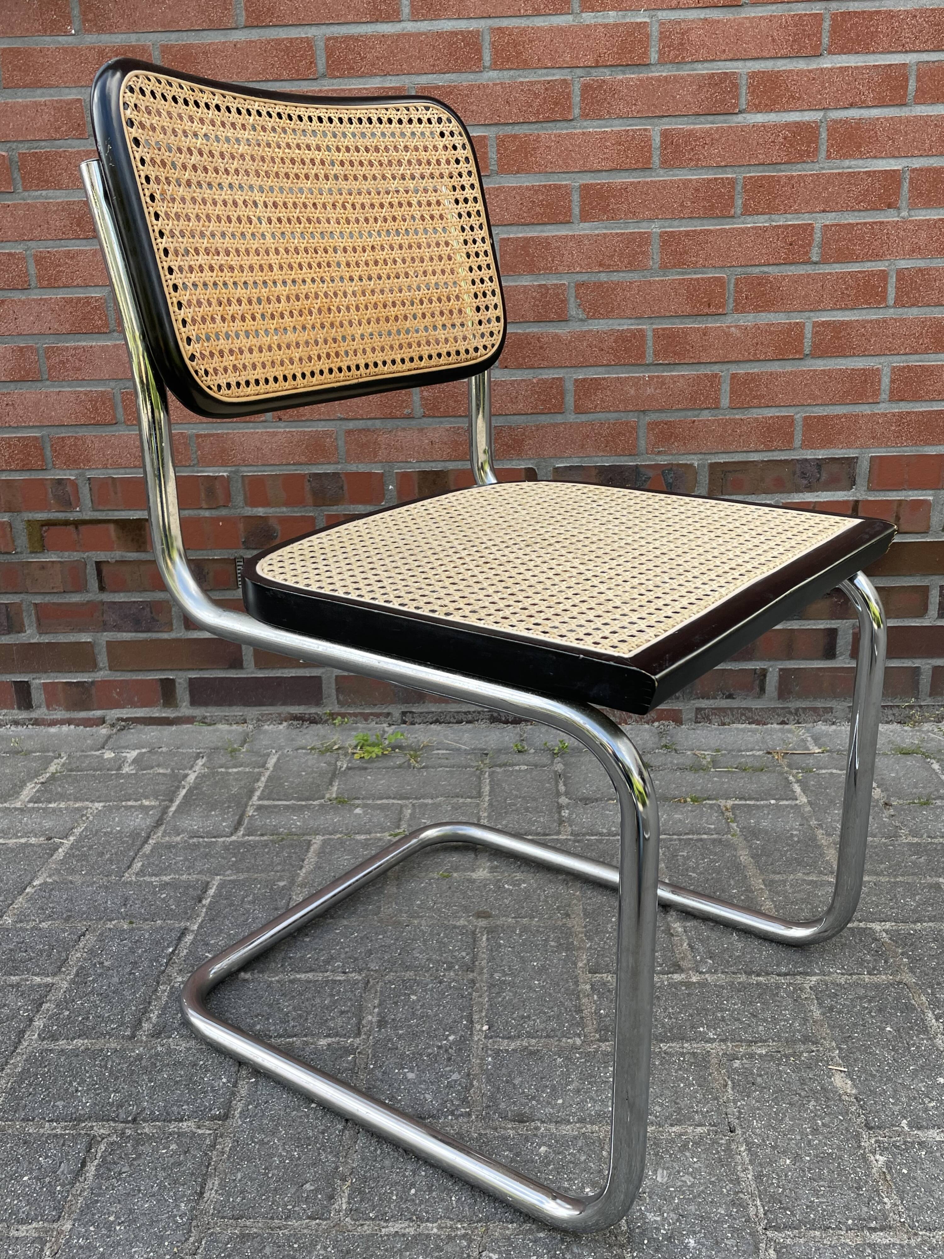 Set of 4 vintage chairs  Cesca B32 in black and chrome