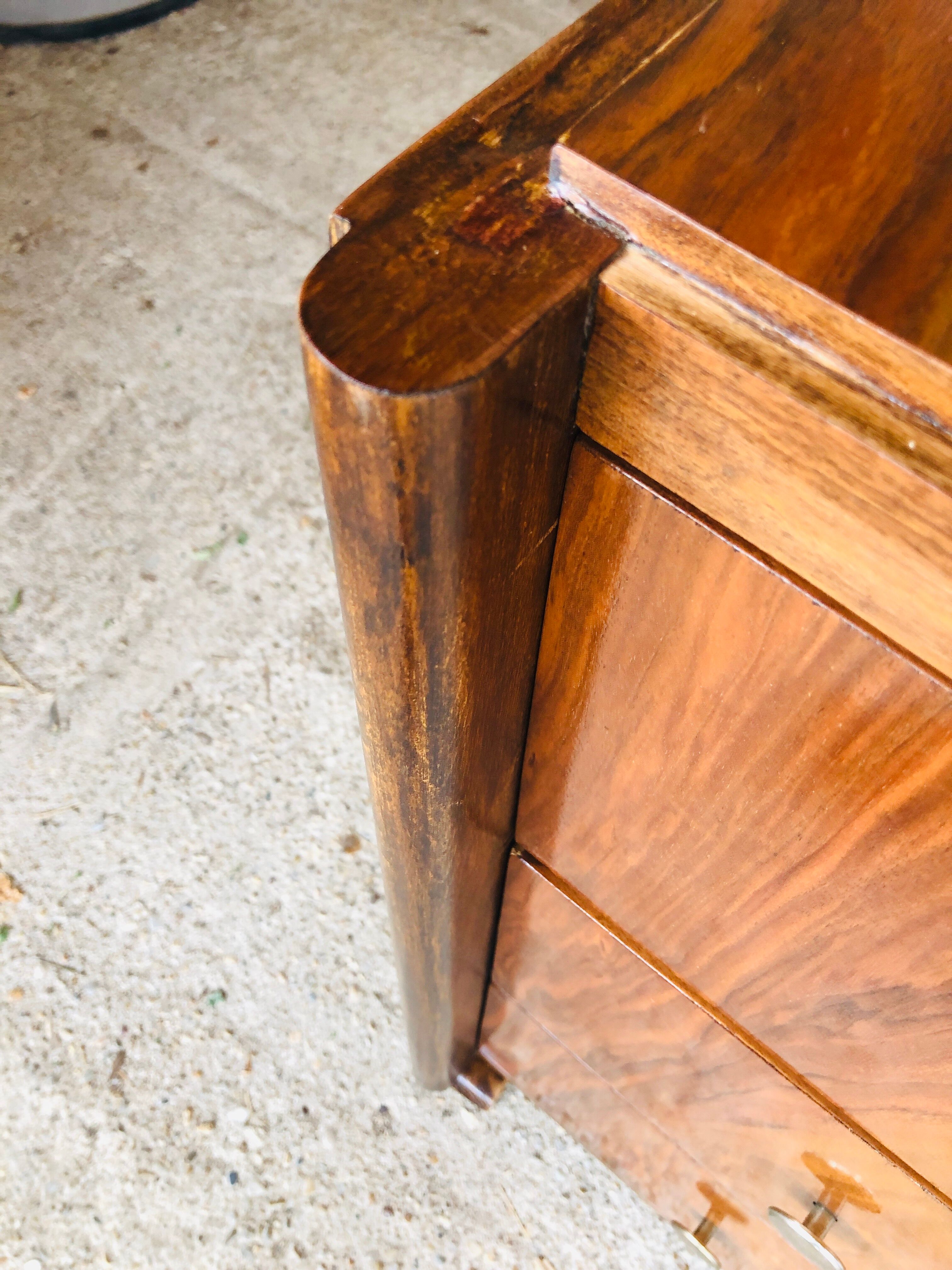 Art Deco chest of drawers in flambé walnut veneer circa 30's/ 40's