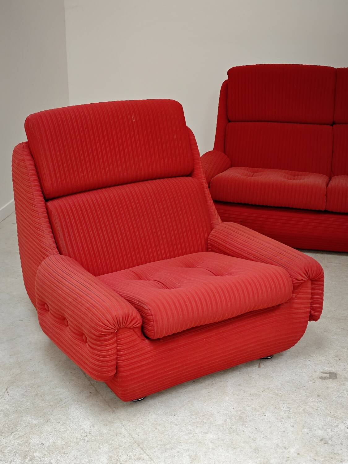 Complete red salon jitona style atlantis space age 1970