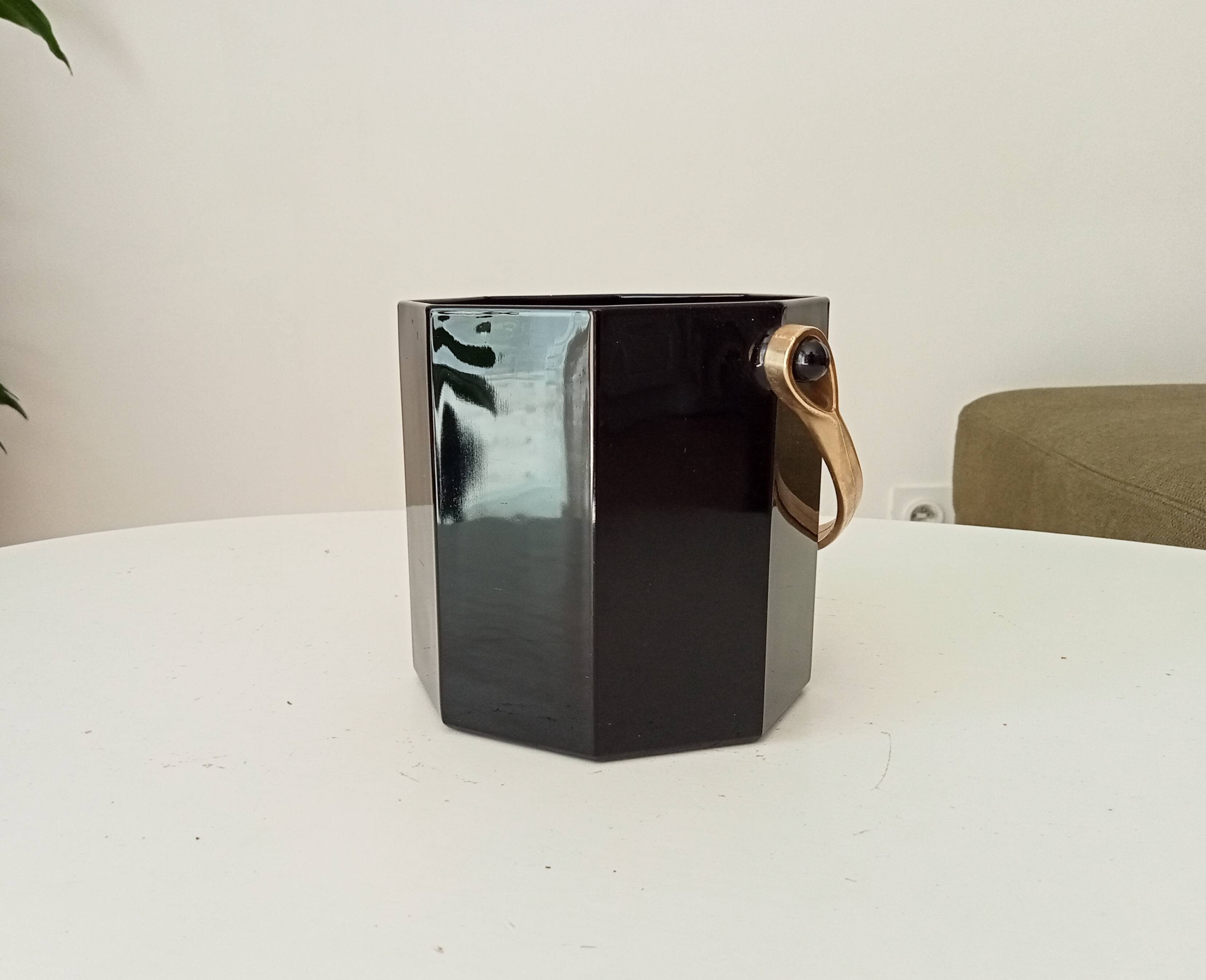Art Deco ice bucket in black opaline and gilded brass