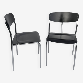 Ensemble de deux chaises à repas minimalistes noires 1970