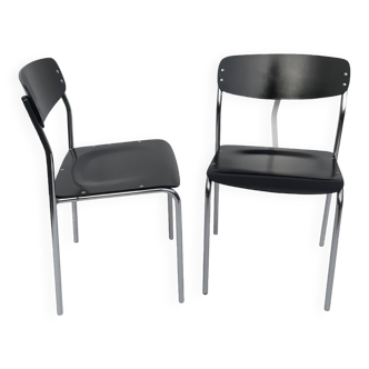 Ensemble de deux chaises à repas minimalistes noires 1970