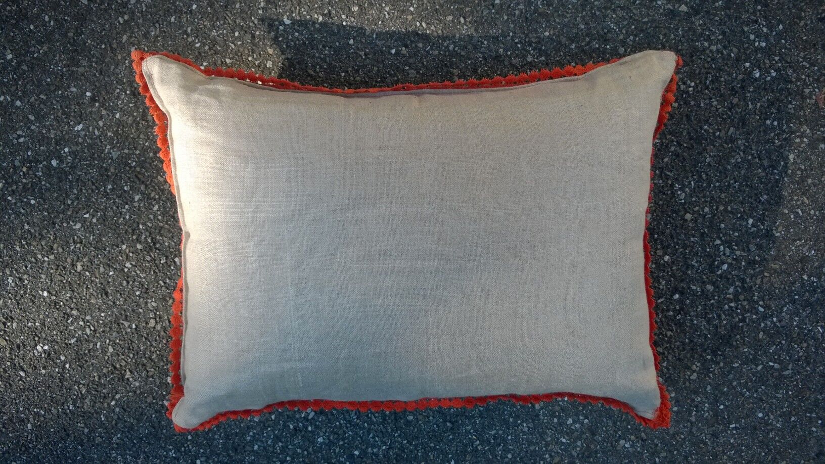 Rectangular cushion embroidery, dating back to the 50s