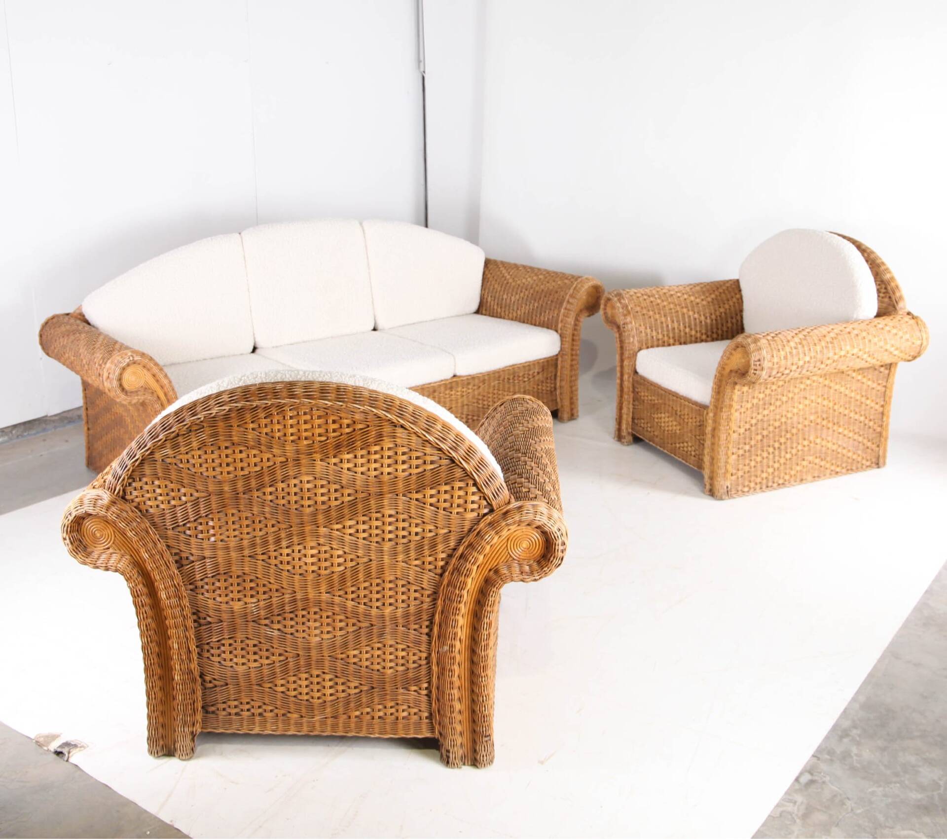 Woven rattan lounge set