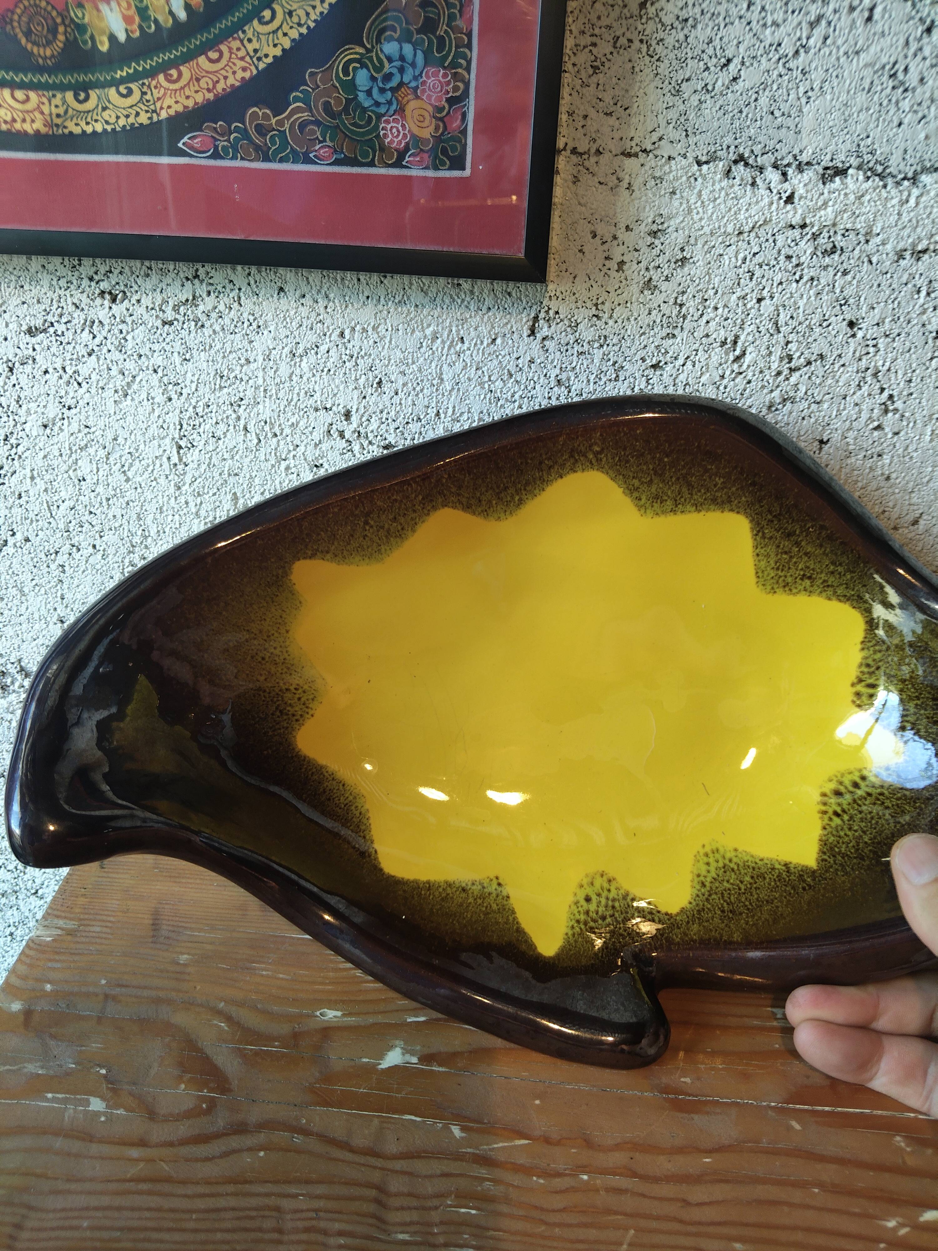 Large solar-shaped ceramic bowl, France, 1950s-1960s.