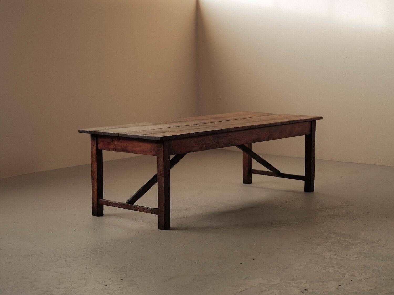 Large farmhouse table in solid pine – Auvergne, around 1900
