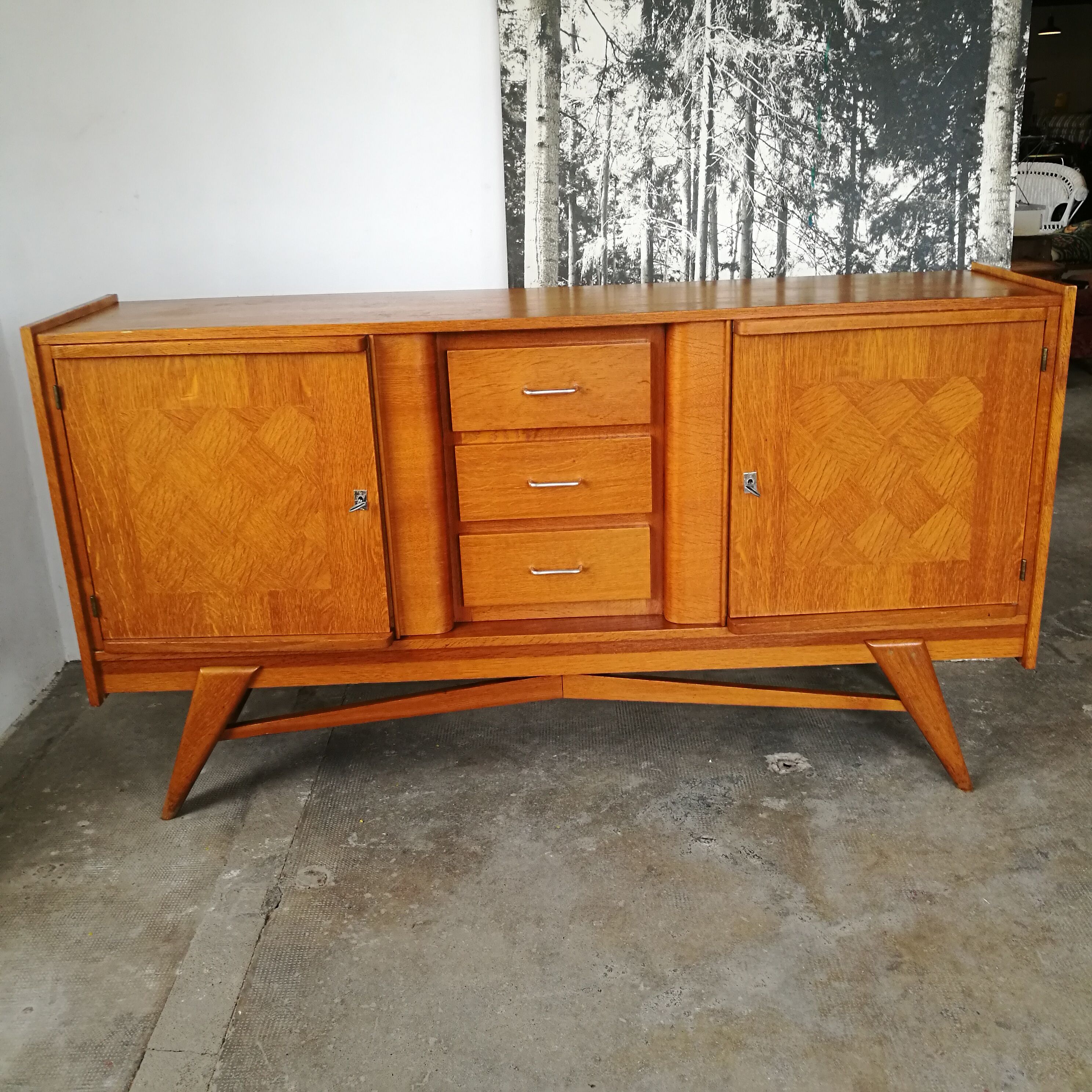 Enfilade 50s golden oak compass feet