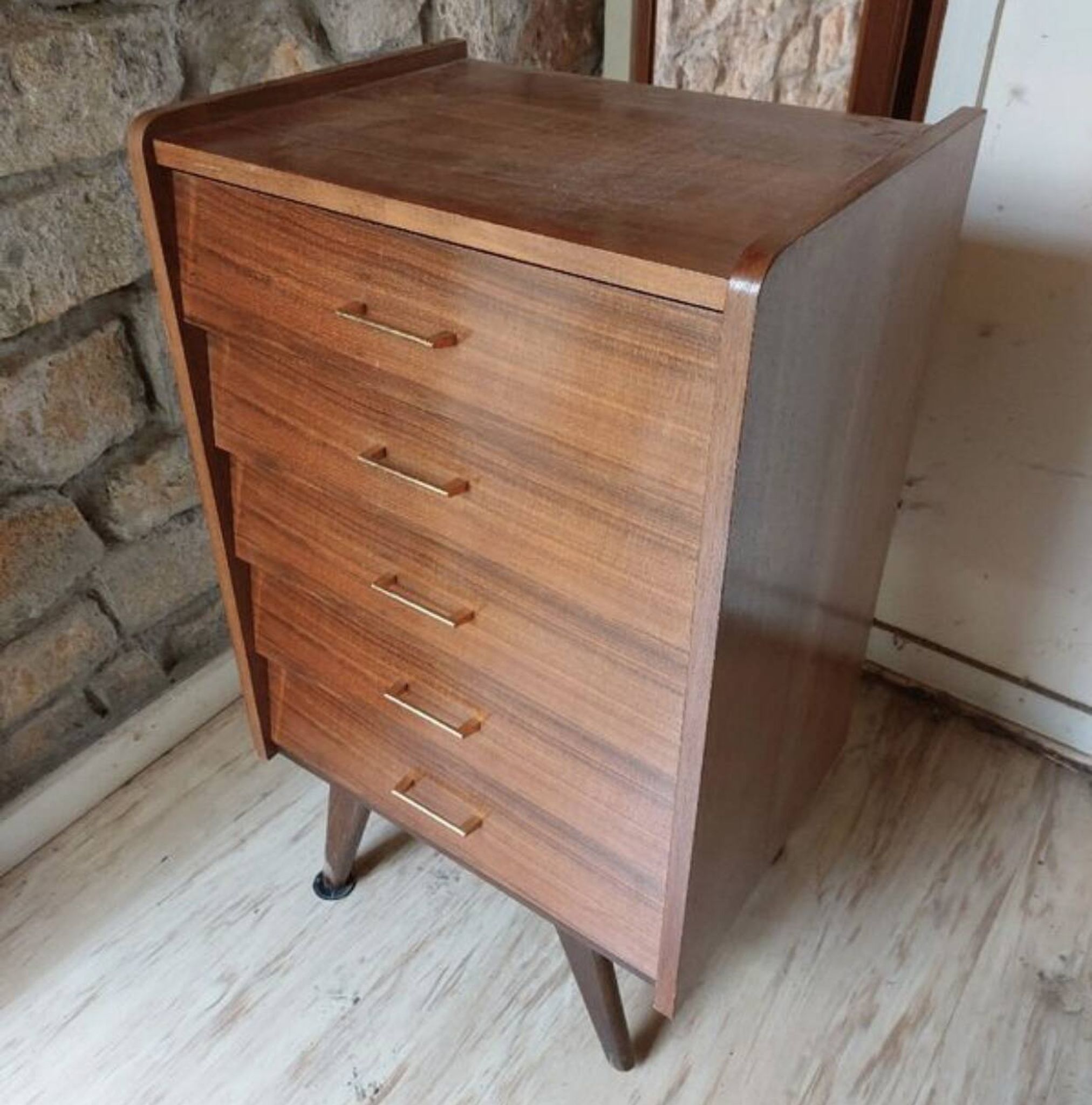 Chest of drawers with 5 drawers from the 1950s
