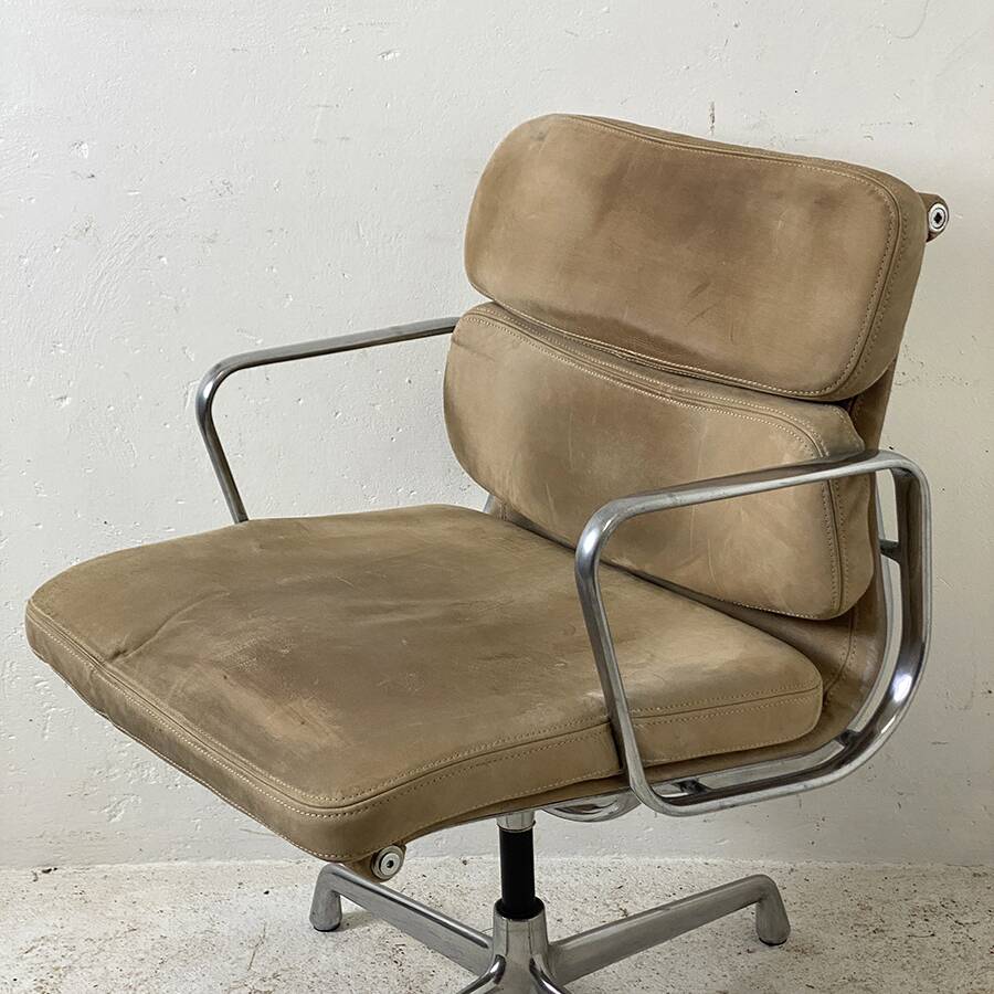 Eames office chair model 108 Herman Miller