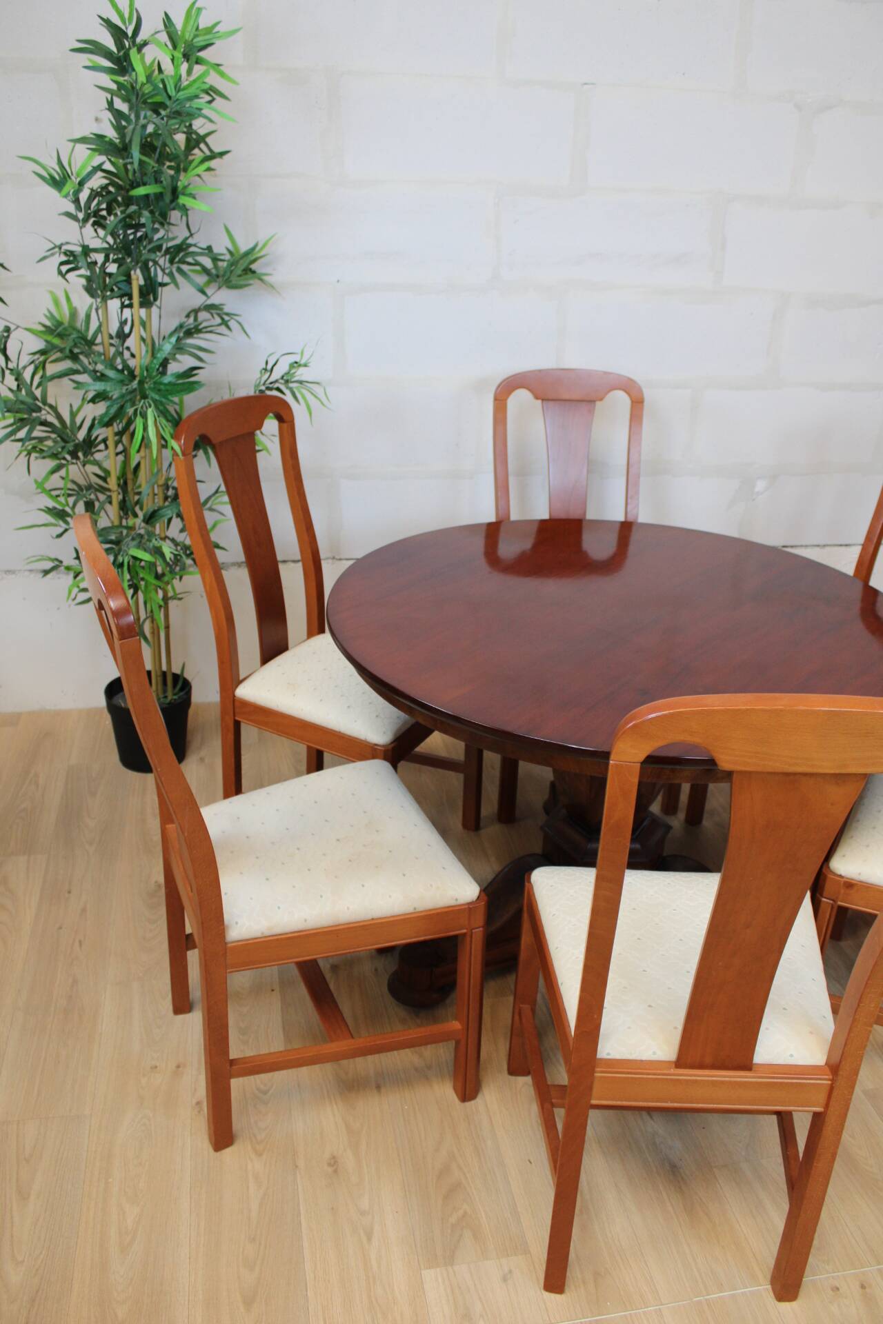 Round Empire style table in Mahogany France