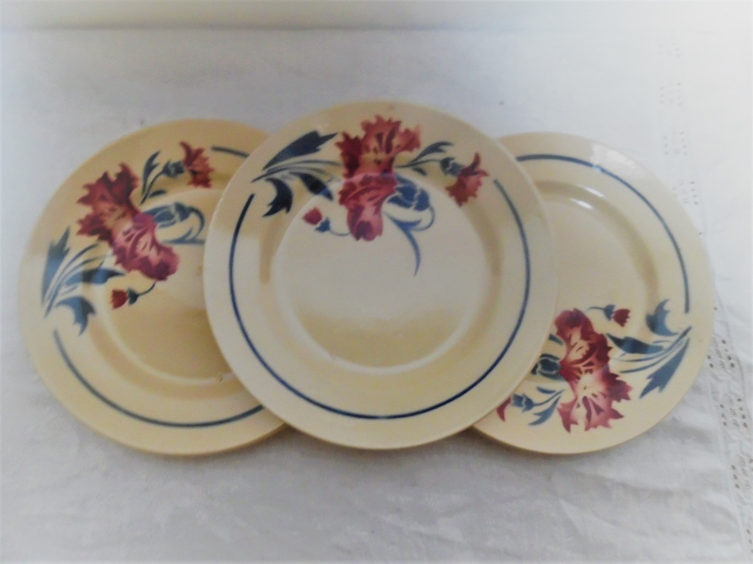 5 numbered dessert plates
