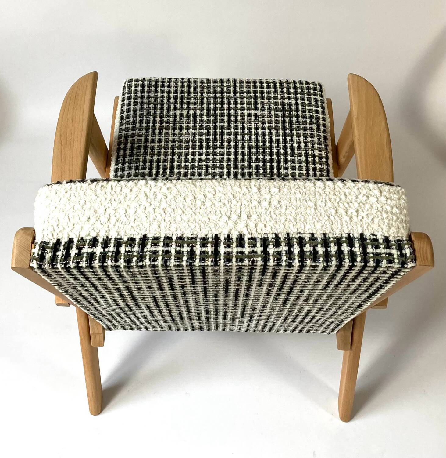 Restored vintage Scandinavian armchair – Casal Collection Tailleur fabric