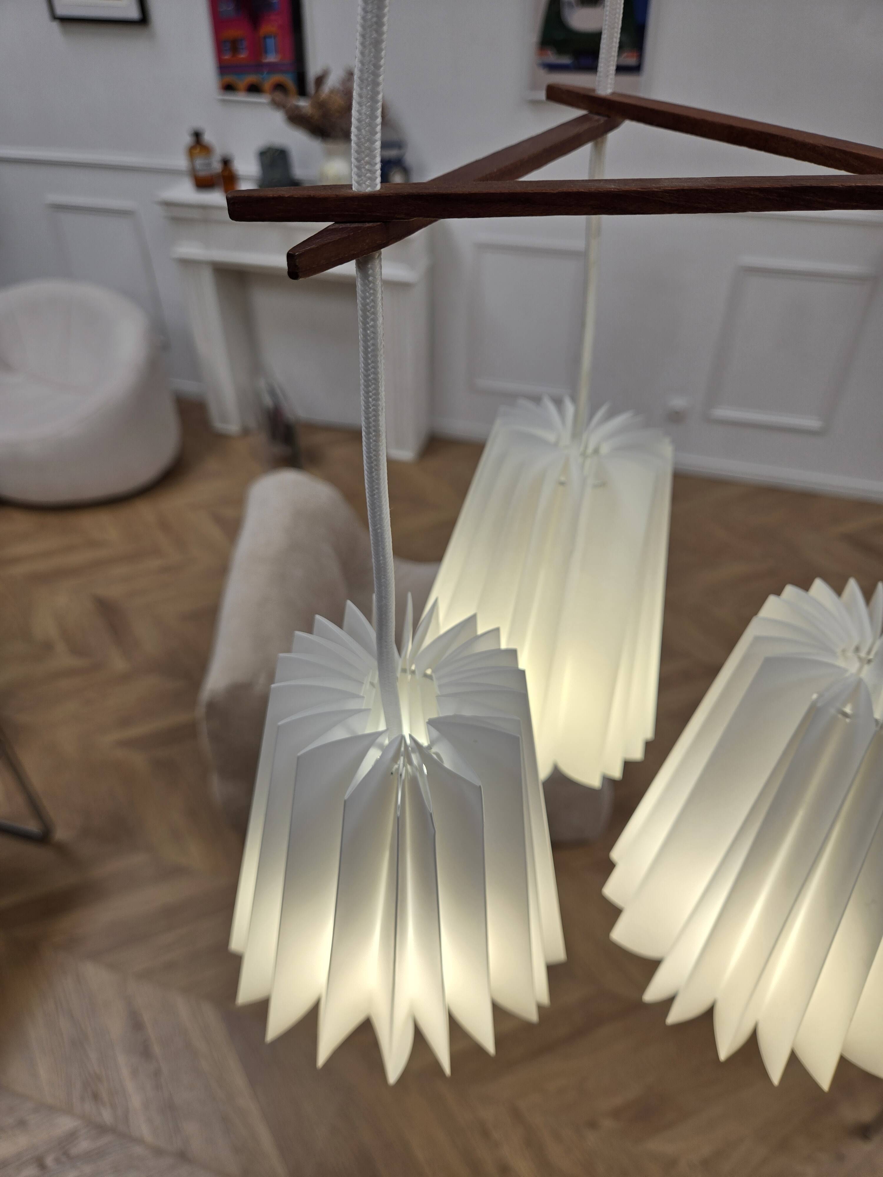 Scandinavian three-light suspension