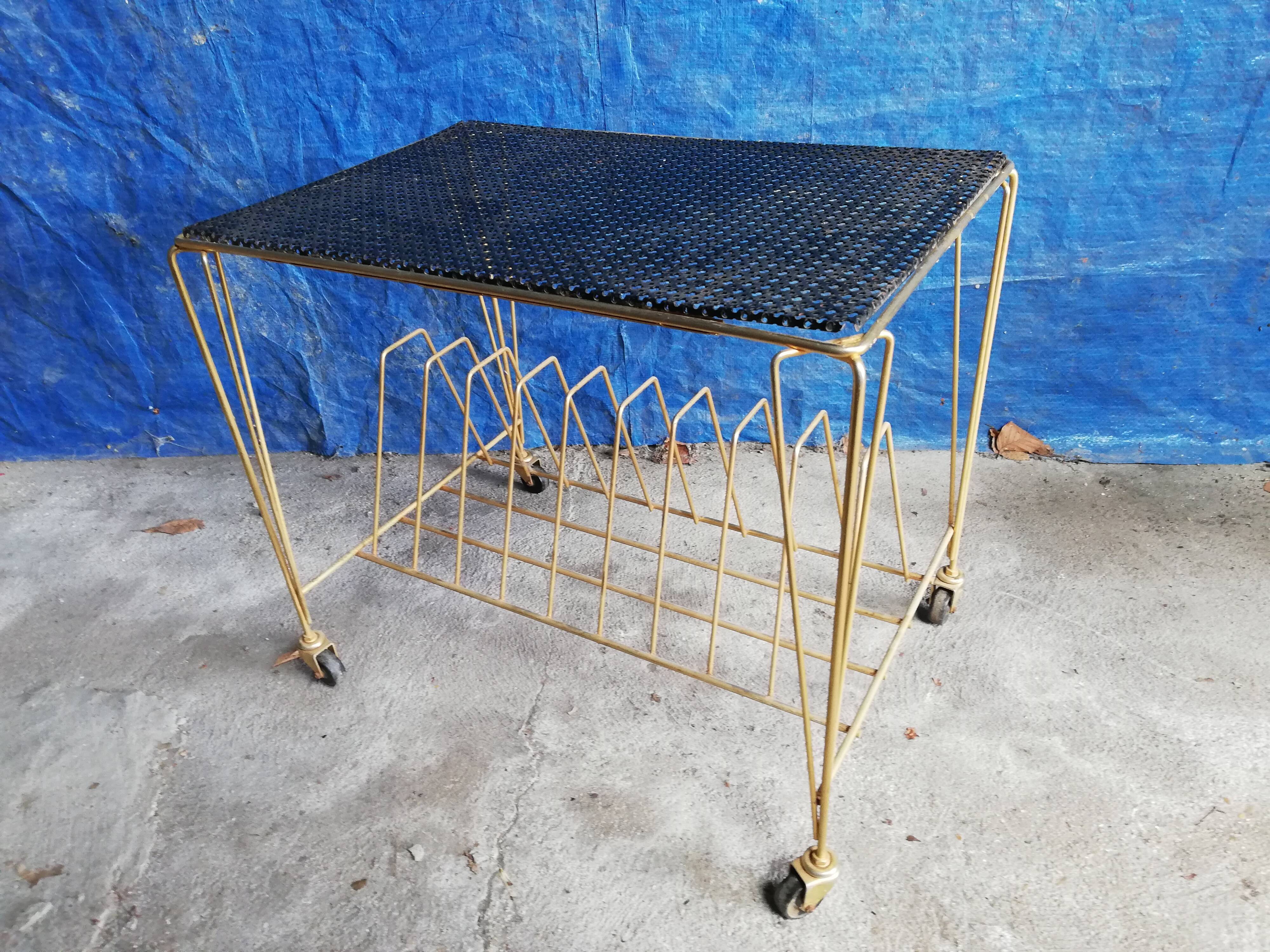 Table serves wheels perforated sheet rigitulle vinyl support