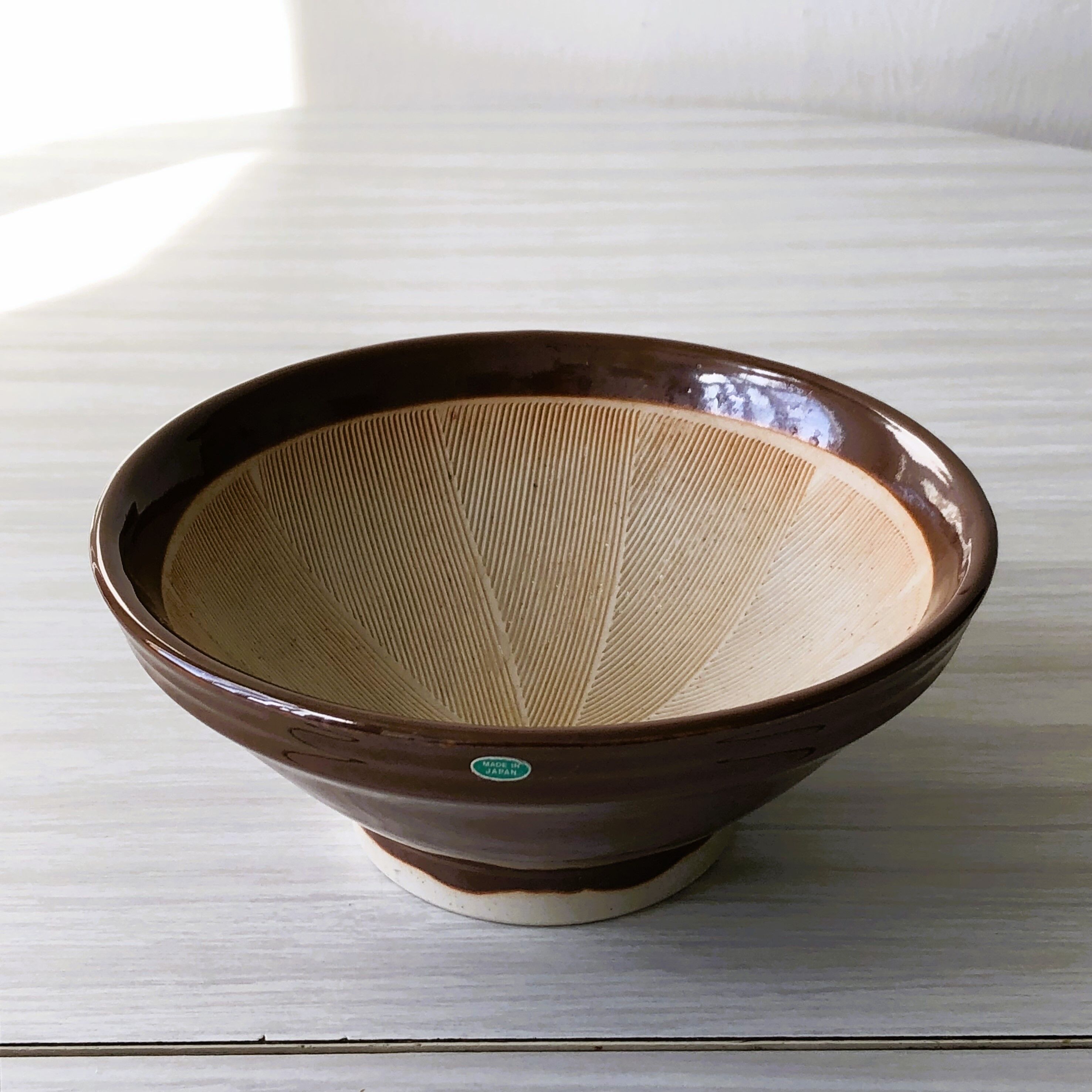 Atypical salad bowl made in Japan