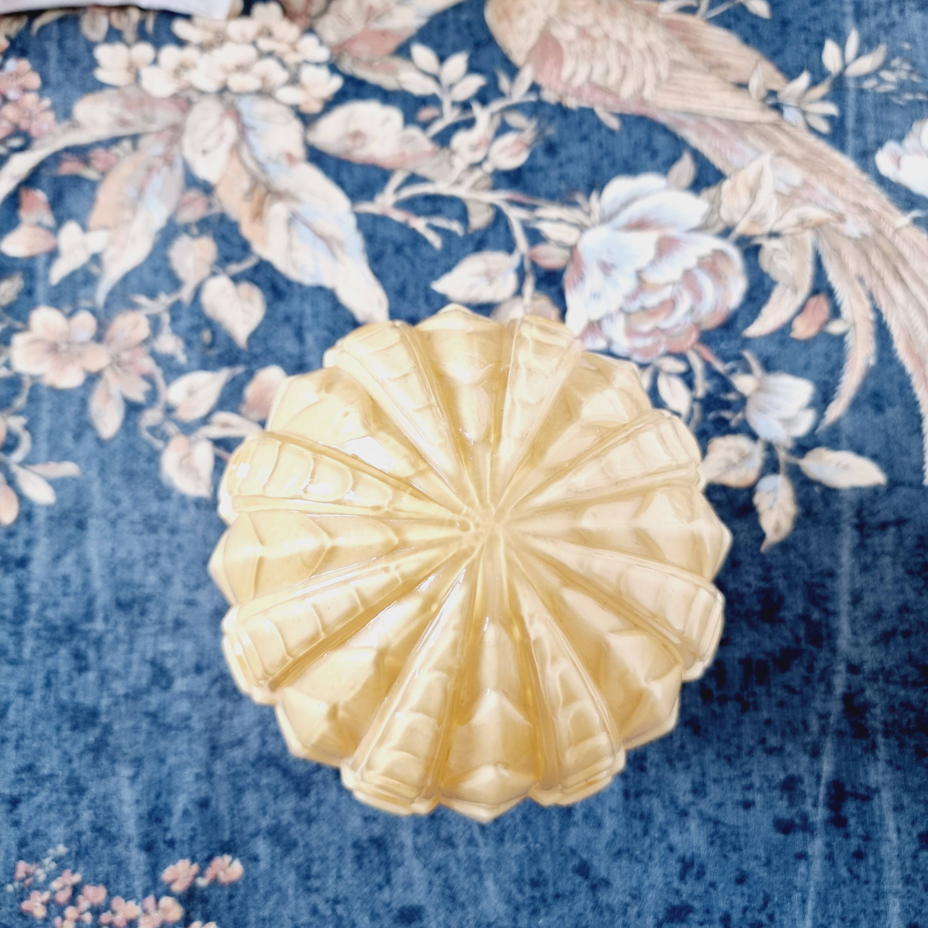 Glass lampshade for authentic Art Deco lamp from the 30s-40s