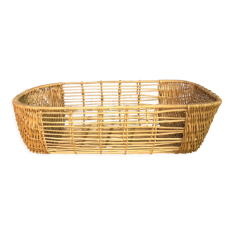 Rattan bassinet