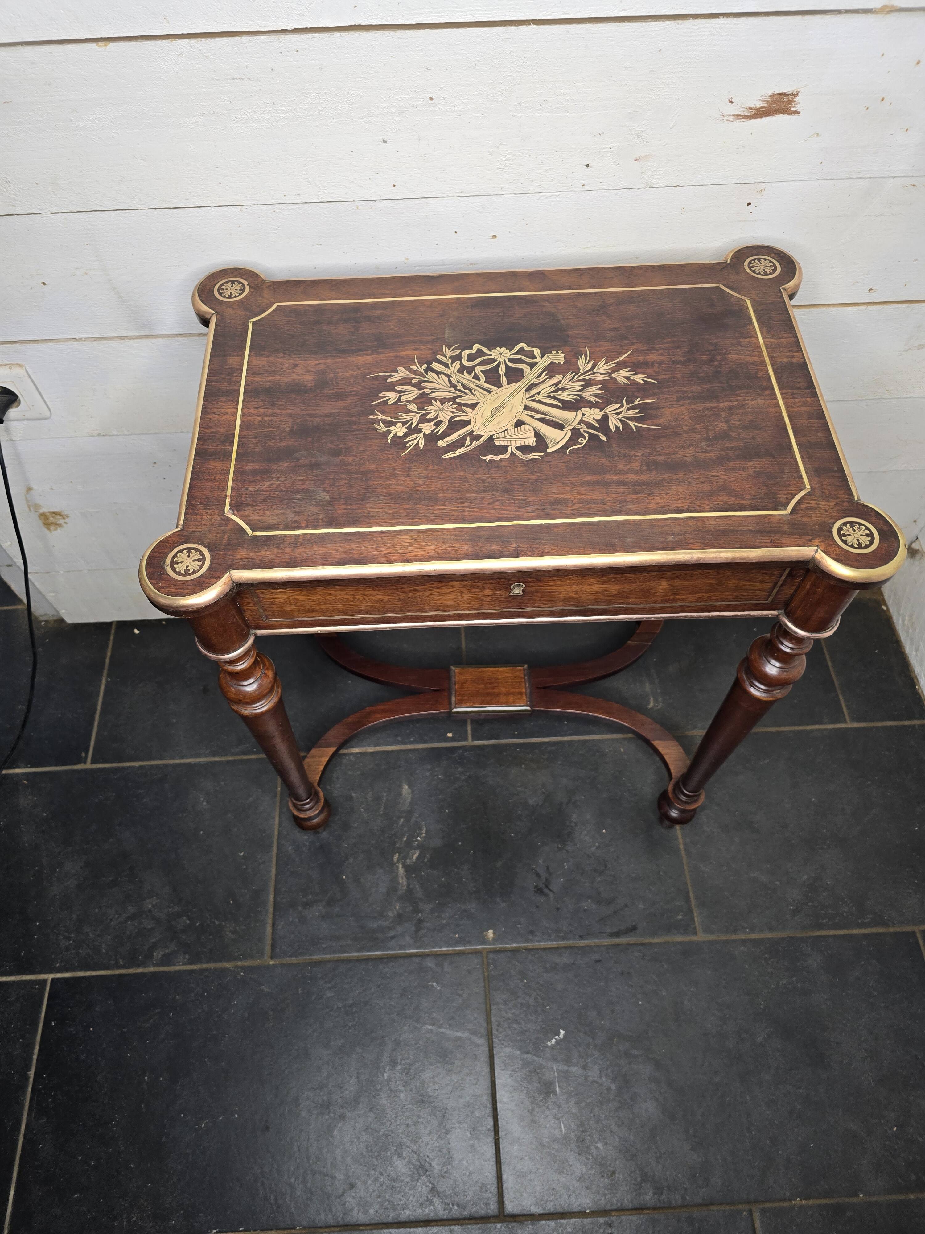 Napoleon III mahogany dressing table