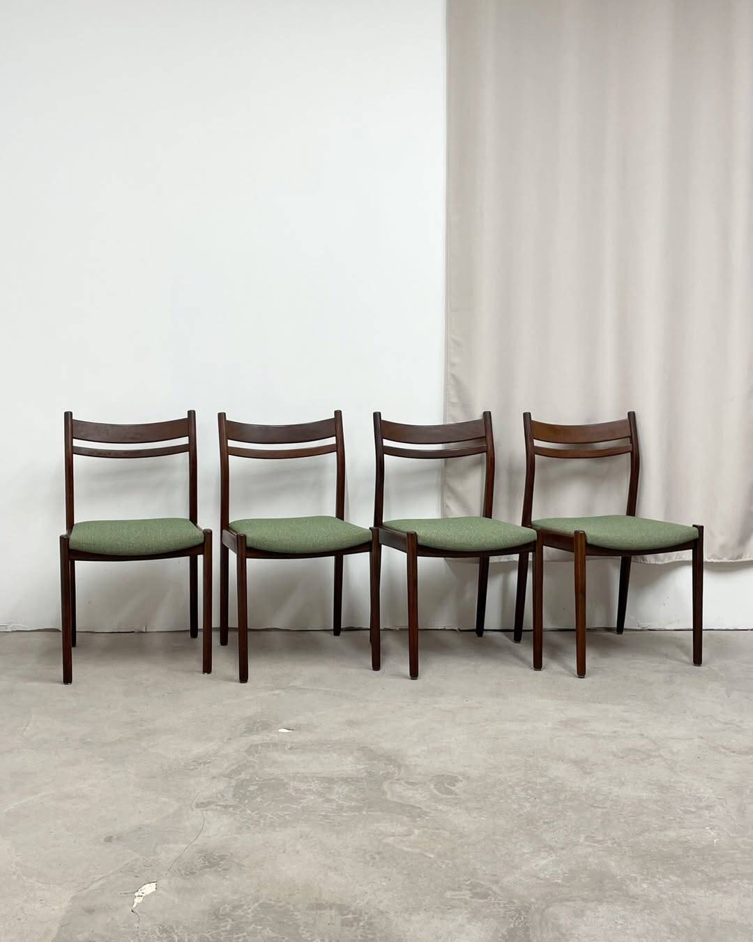 4 Italian chairs Gessef Consorzio Sedie Friuli