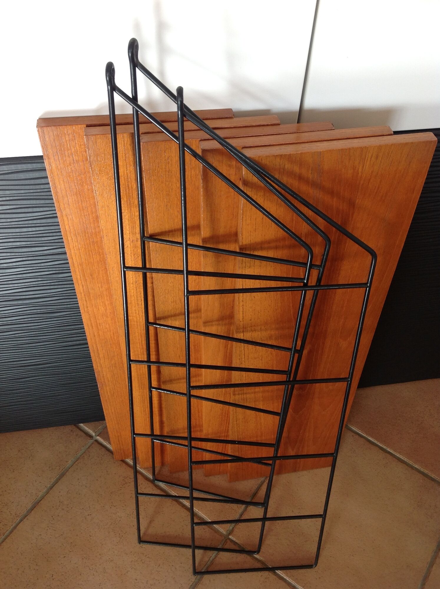 Black metal and wood shelf 60/70