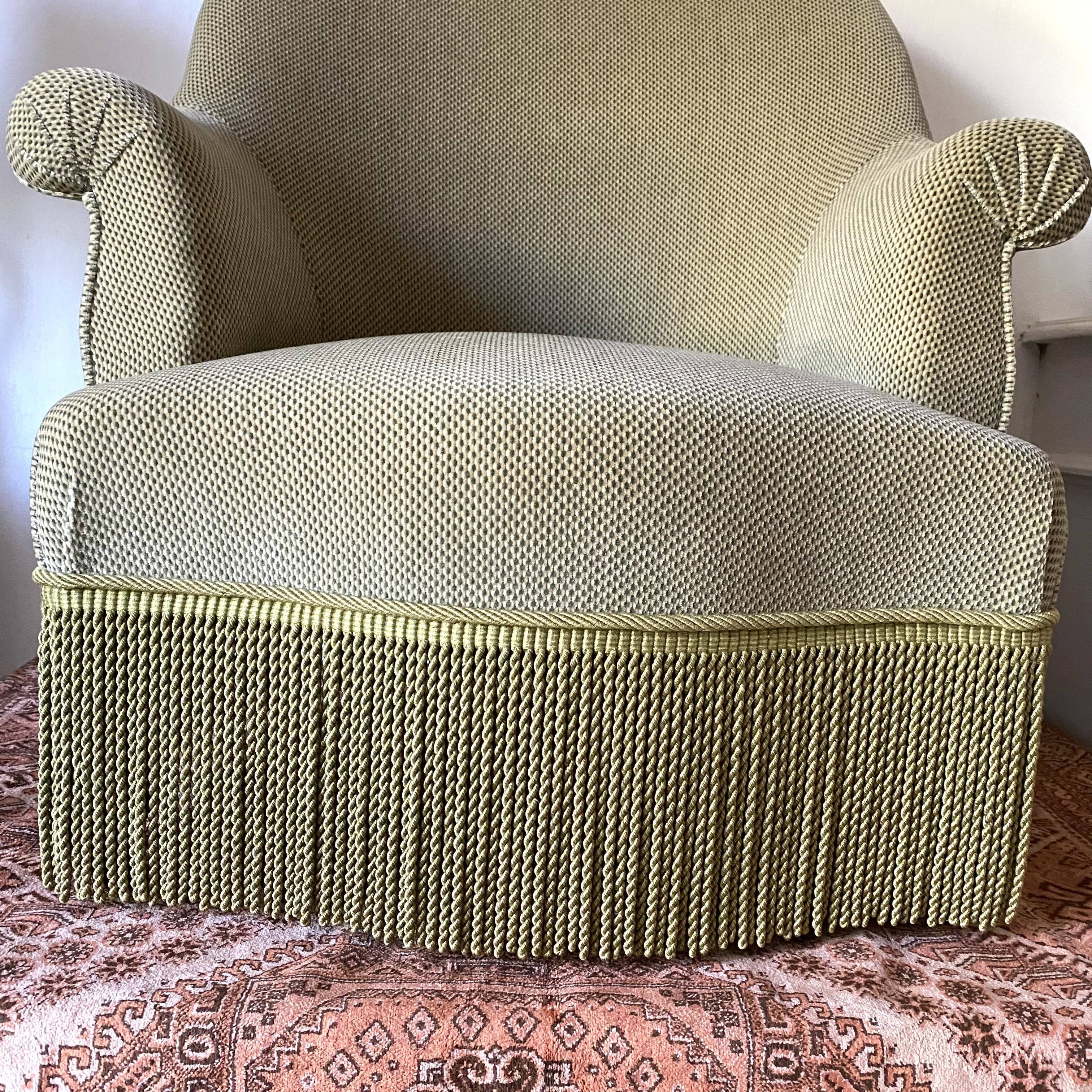Velvet toad armchair like new