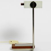Lampe de table en métal léger en teck Kaiser Leuchten des années 1960.