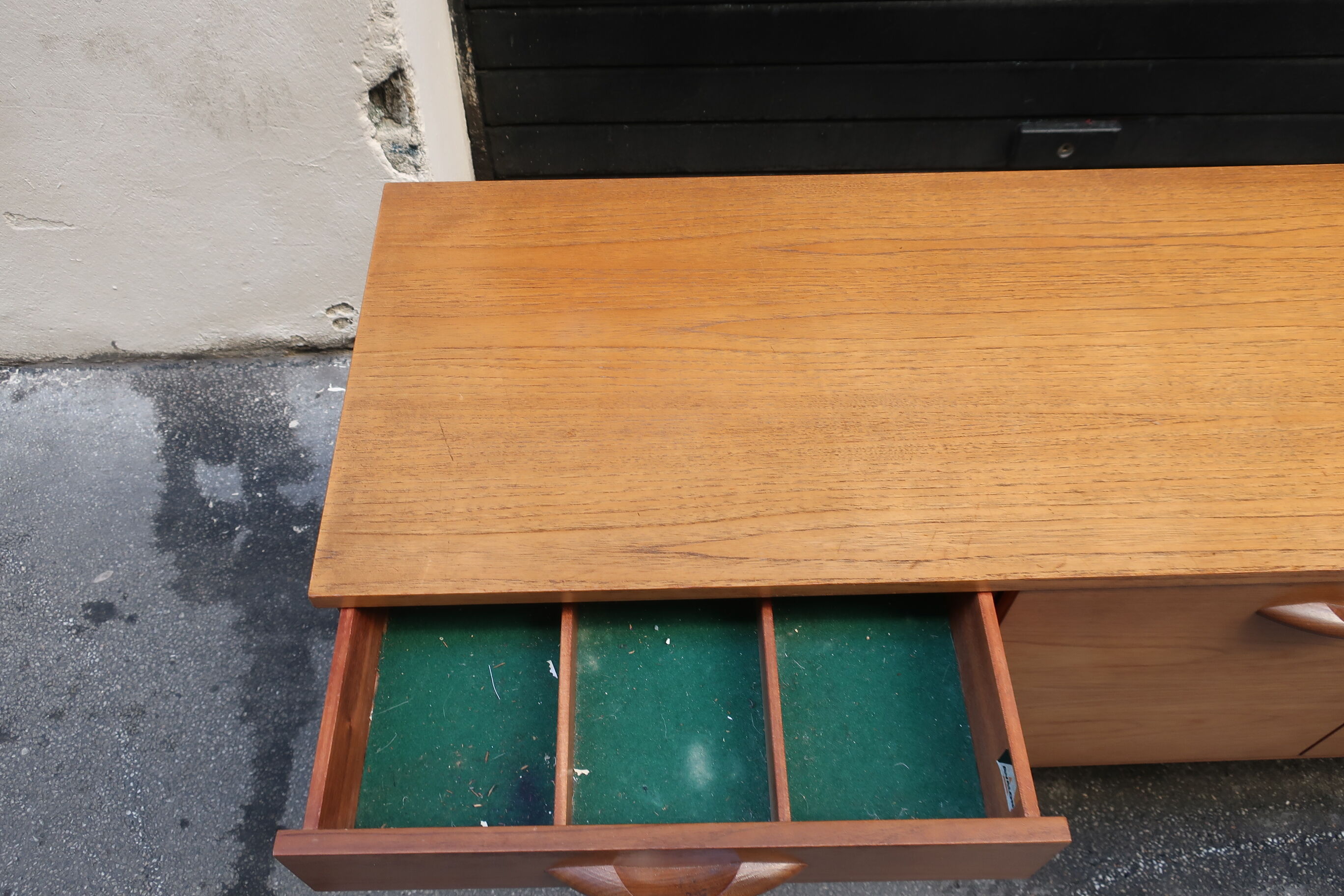 Row in the 1960s teak