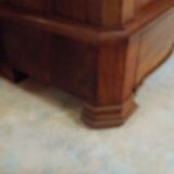 Louis Philippe wardrobe