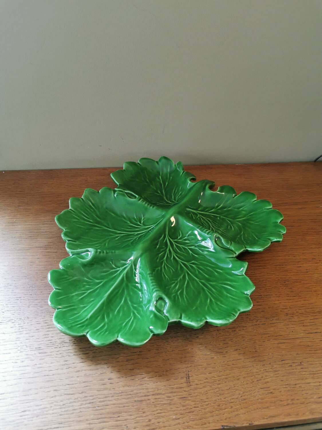 Vintage green leaf slip dish
