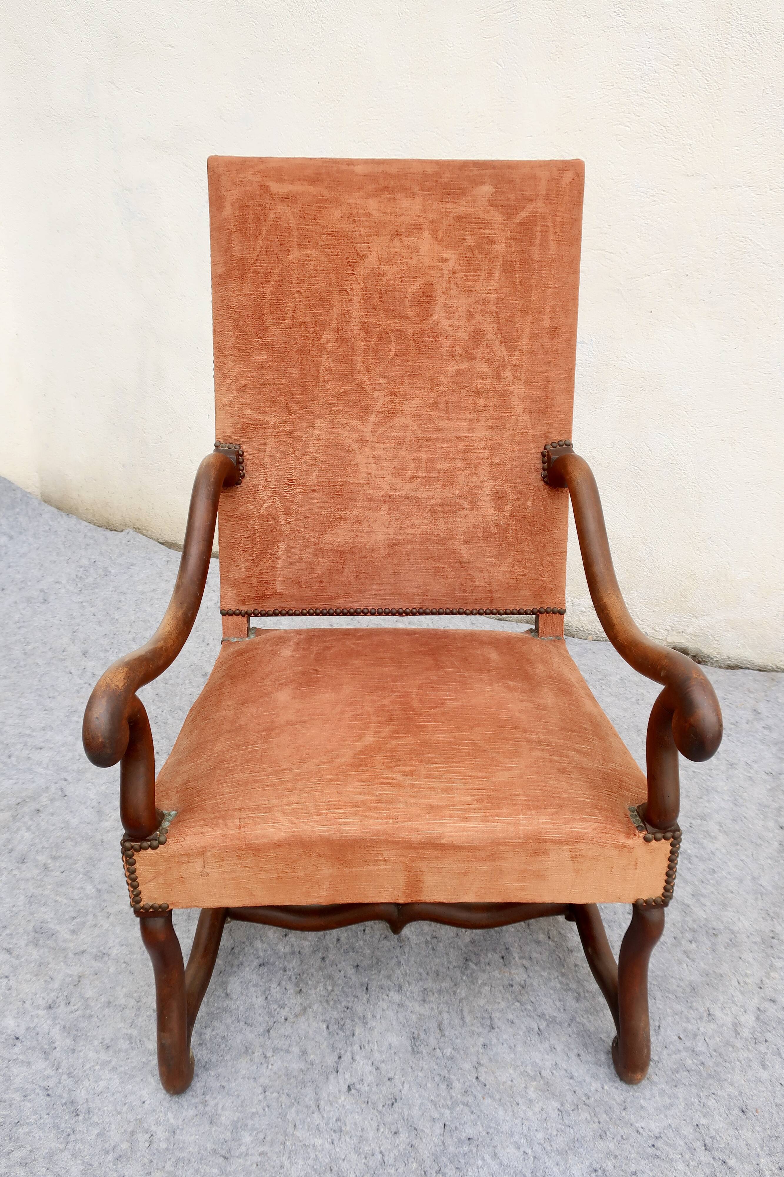 Vintage "sheep bone" armchair, Louis XIII style, walnut.