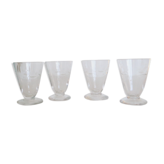 Set of 4 glasses of chiseled liqueur