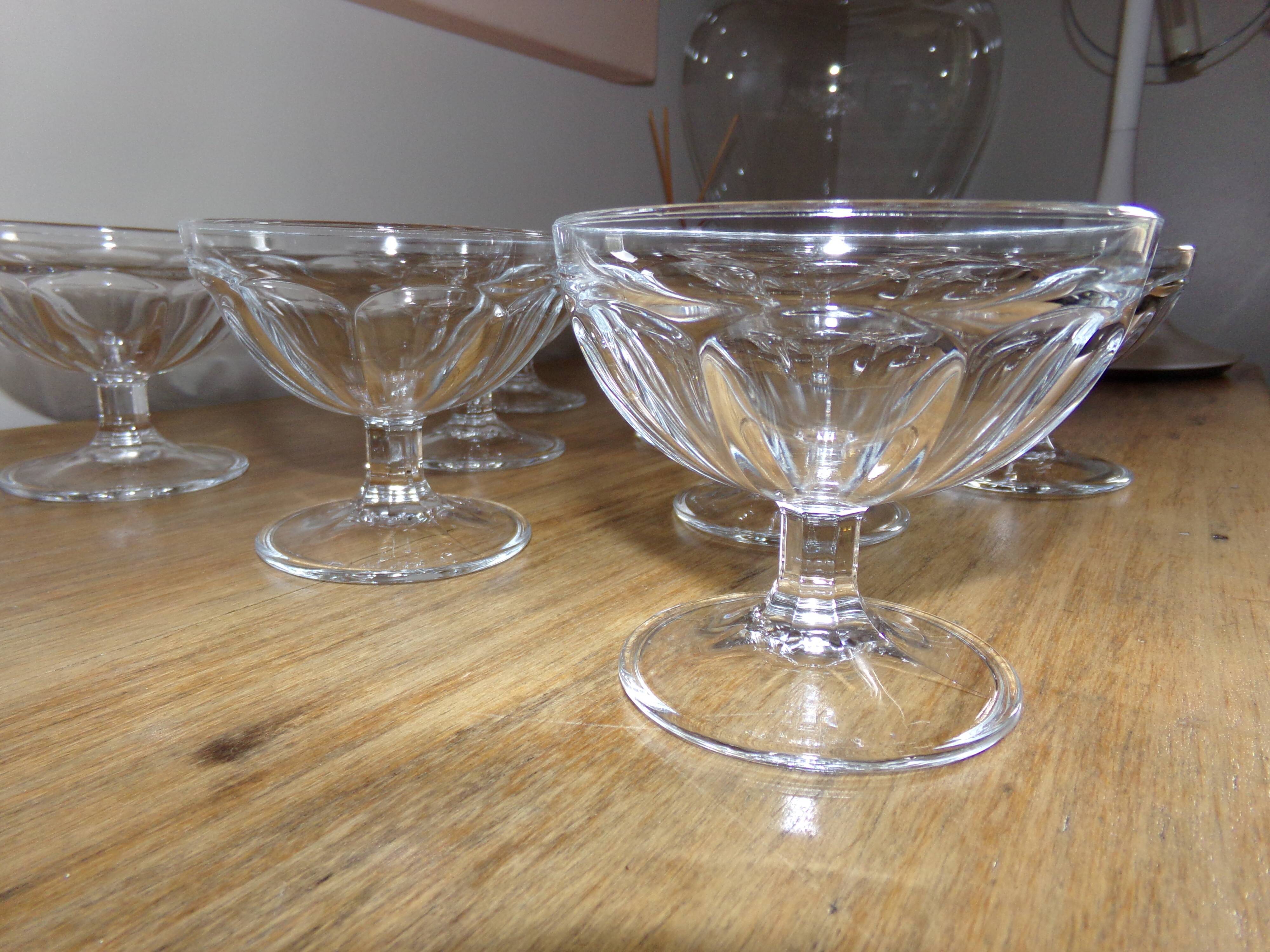 8 dessert or champagne glasses