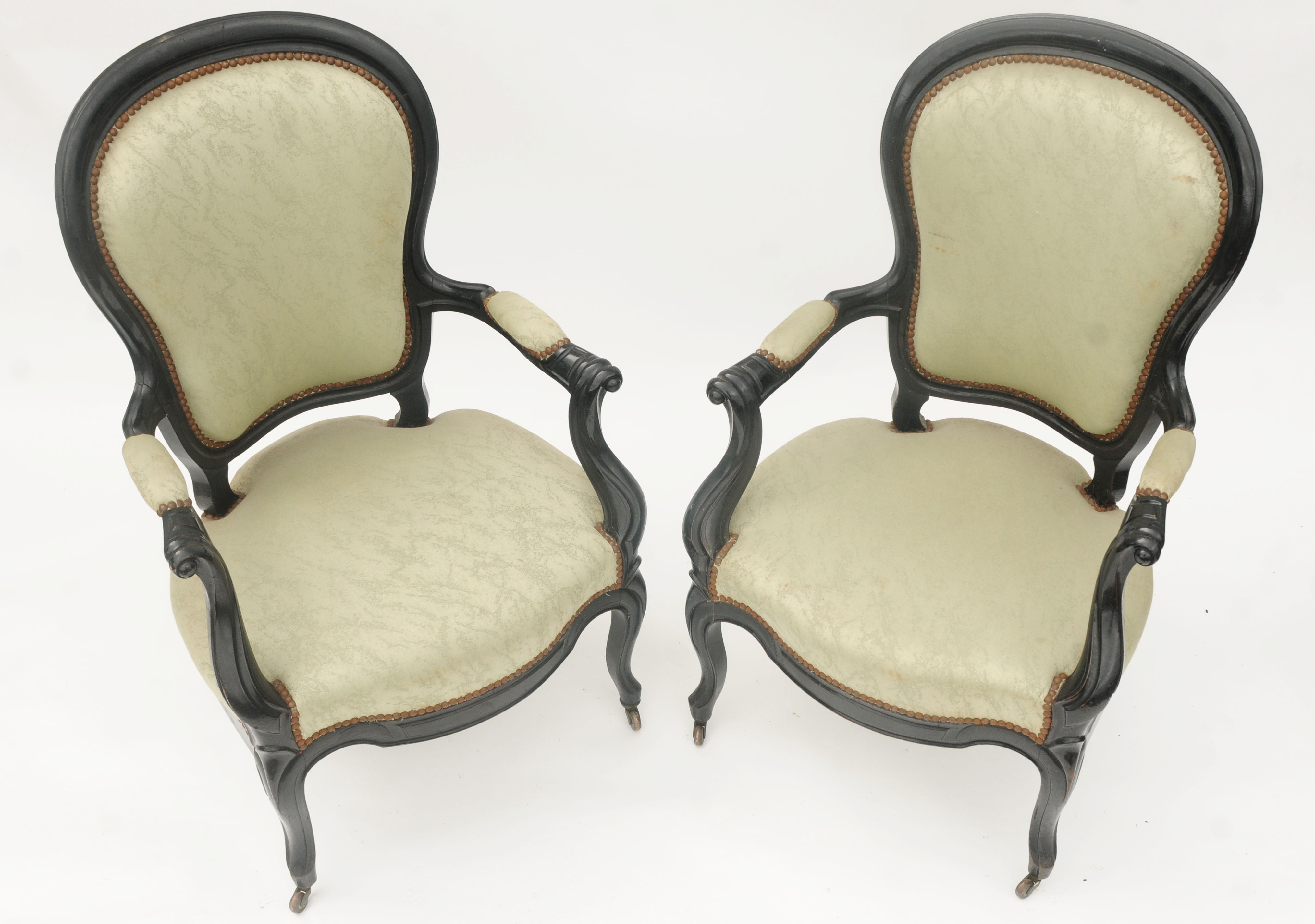 Paire de fauteuils de style Louis Philippe