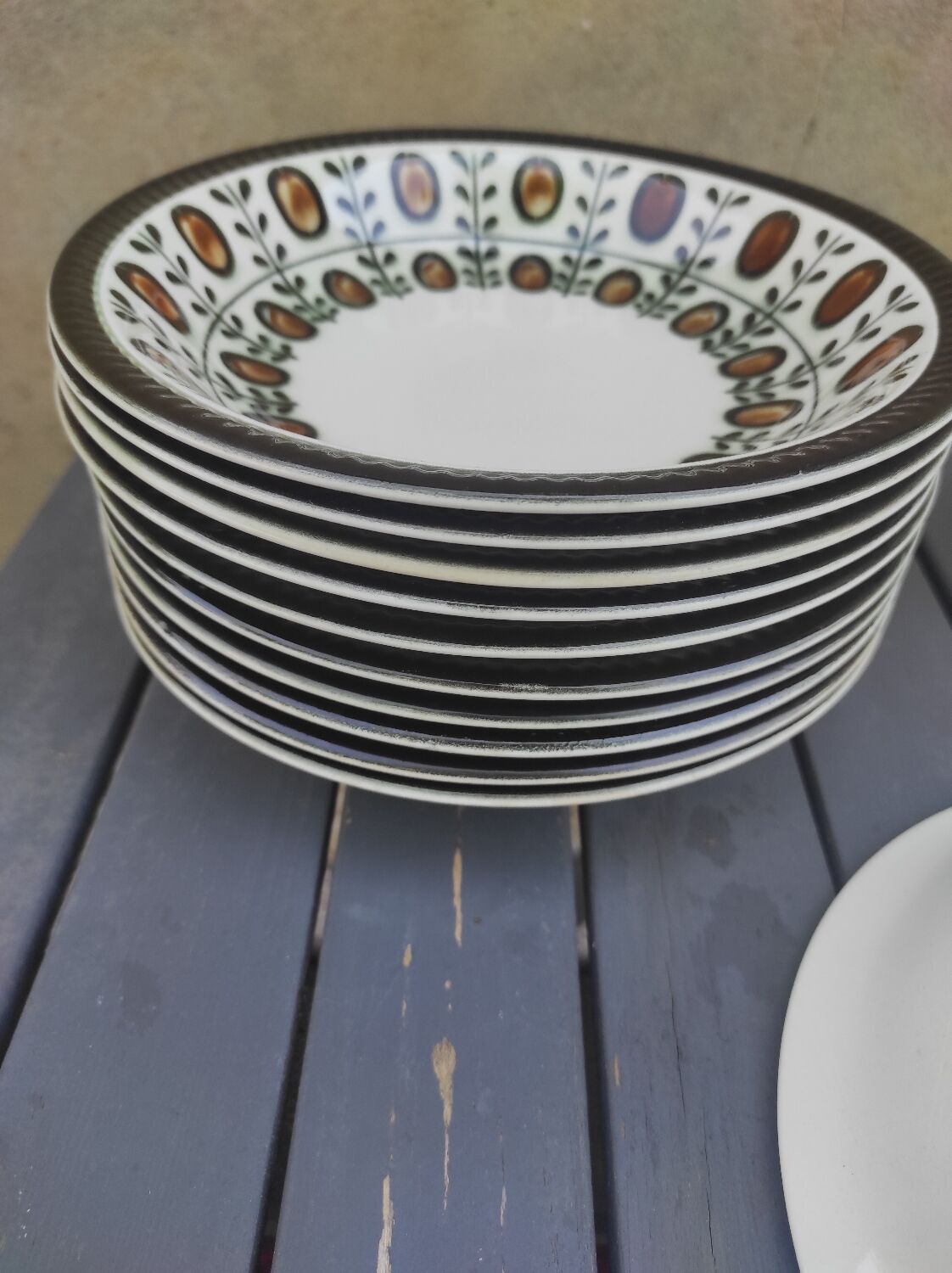 12 hollow plates Boch la Louvière 60s