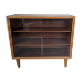 Vintage display cabinet in light wood, 1970s.