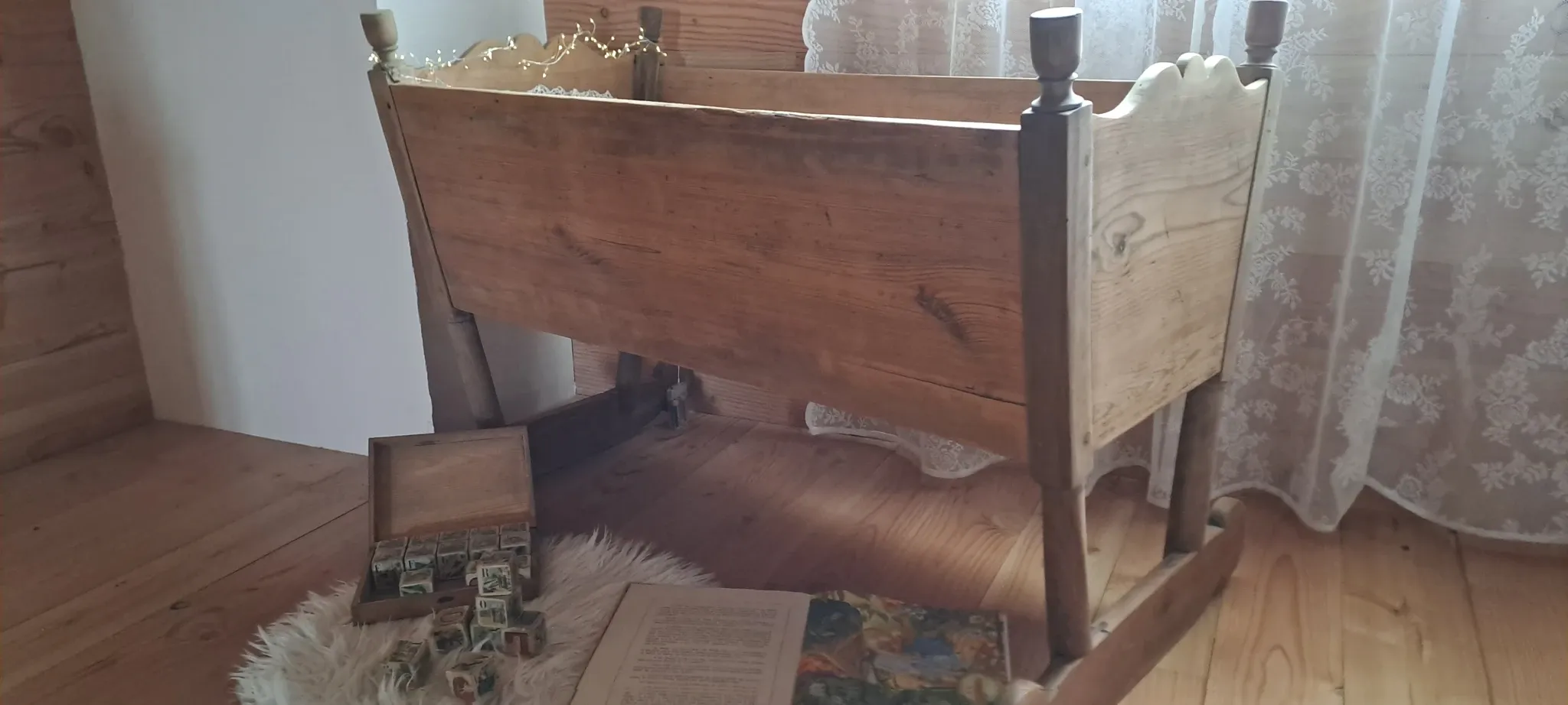 Antique pine cradle